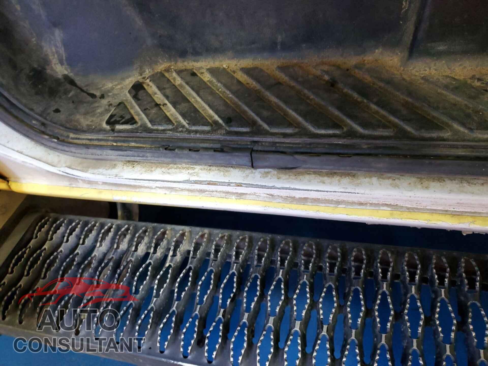 FORD ECONOLINE 2019 - 1FDXE4FS4KDC07823