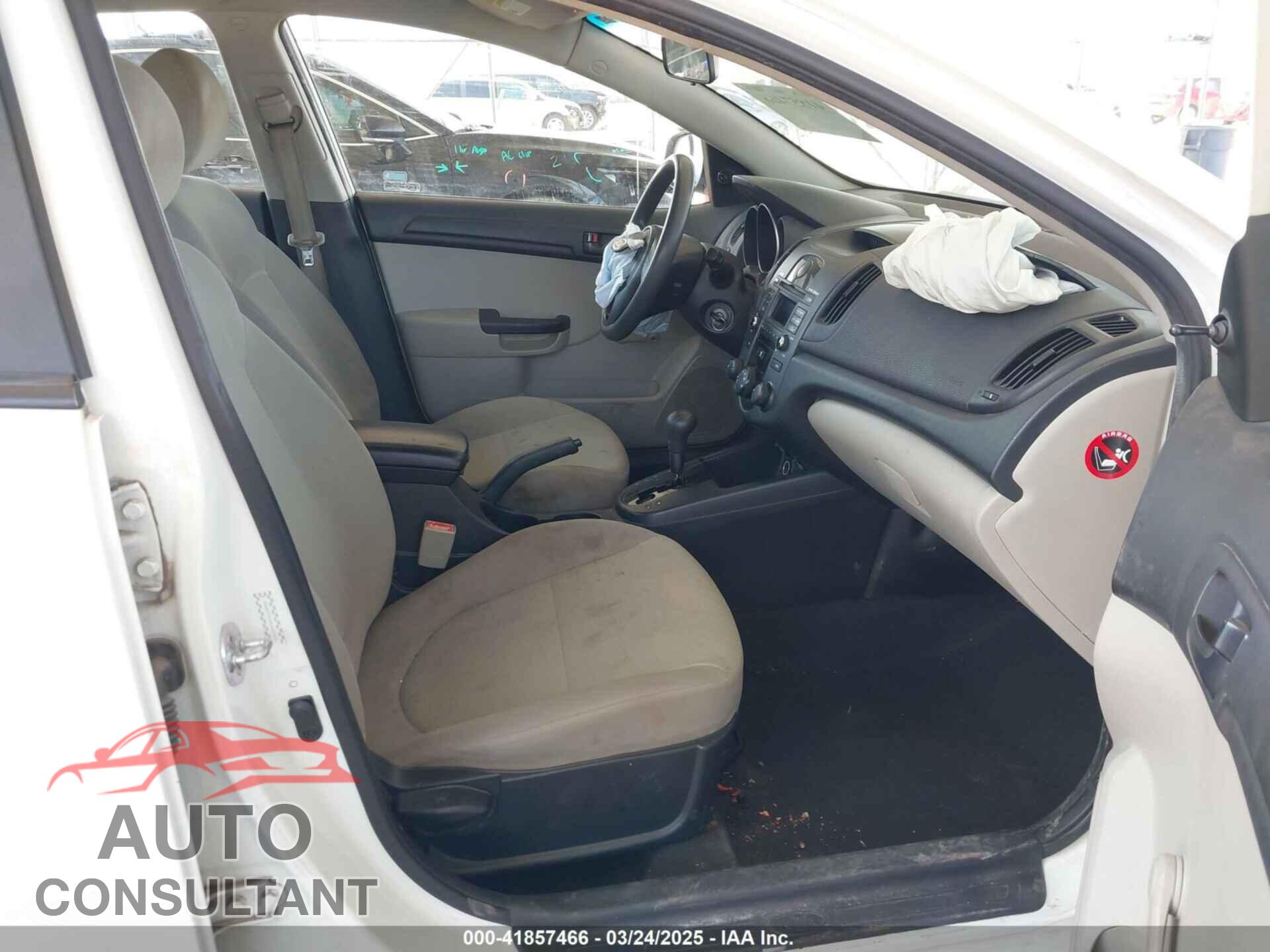 KIA FORTE 2010 - KNAFT4A28A5237815