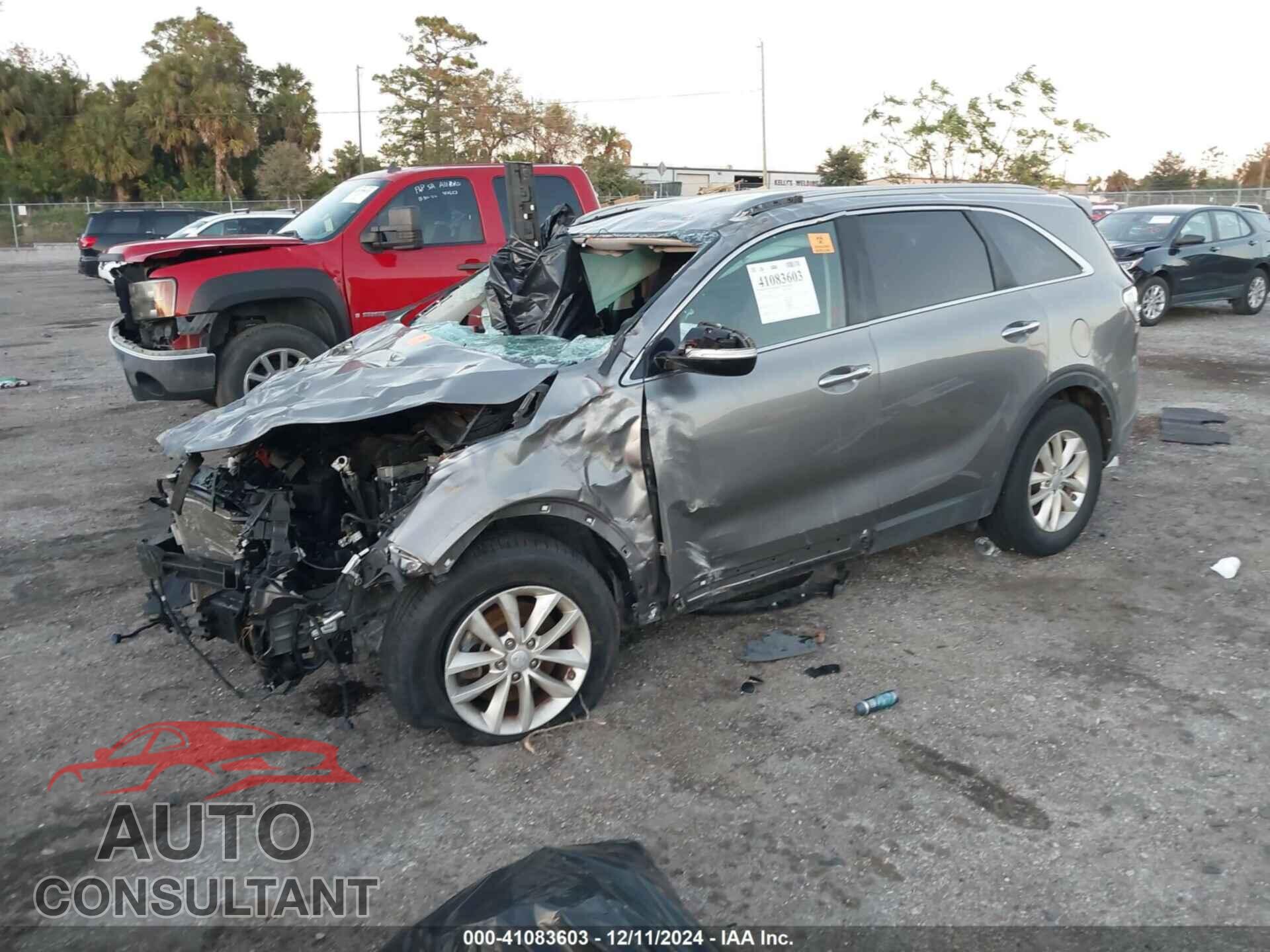 KIA SORENTO 2017 - 5XYPG4A38HG272425