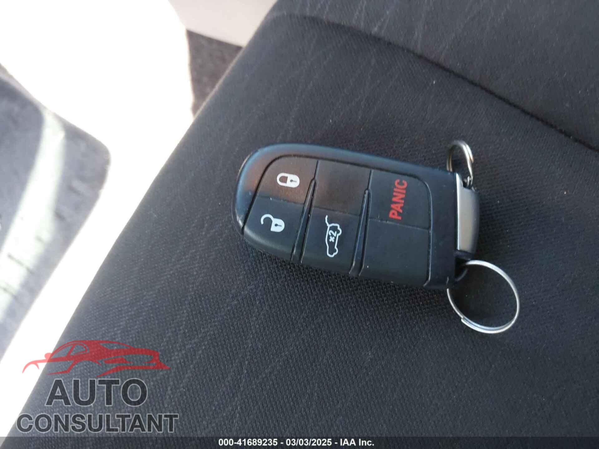 DODGE DURANGO 2018 - 1C4RDJAG4JC176871