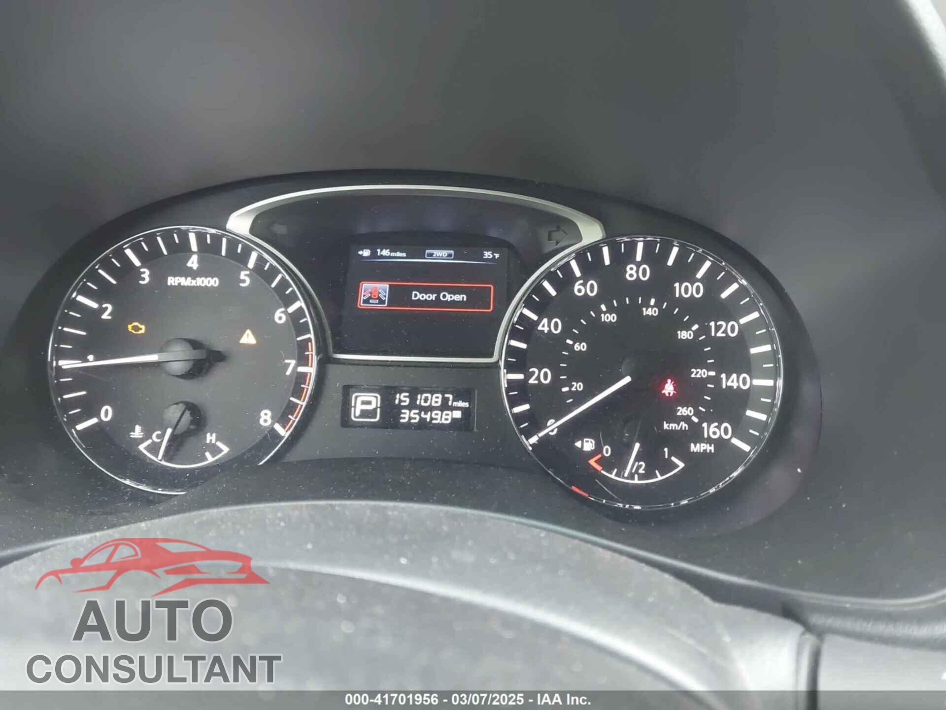 NISSAN PATHFINDER 2013 - 5N1AR2MM7DC678375