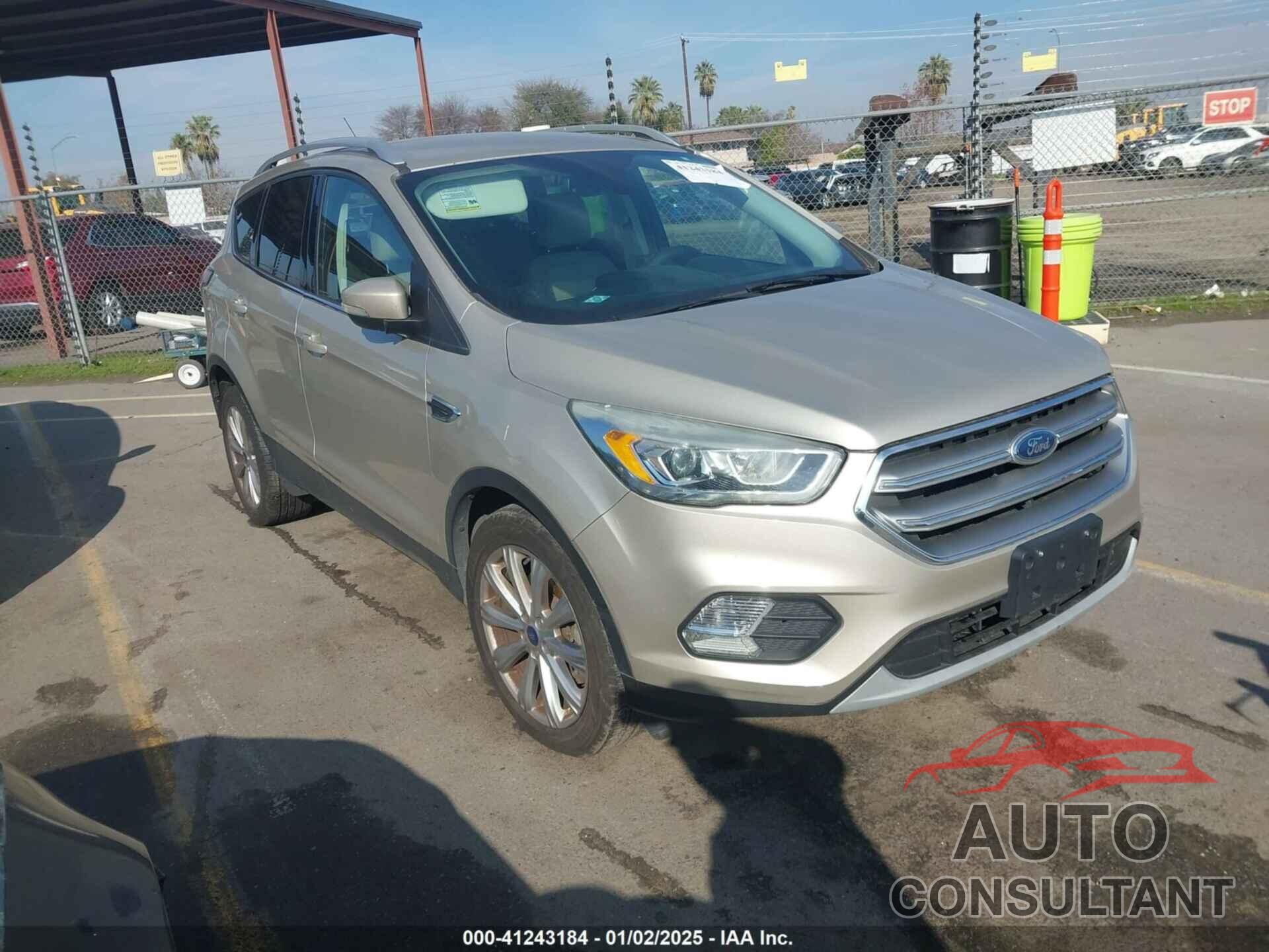 FORD ESCAPE 2017 - 1FMCU0J93HUB37612