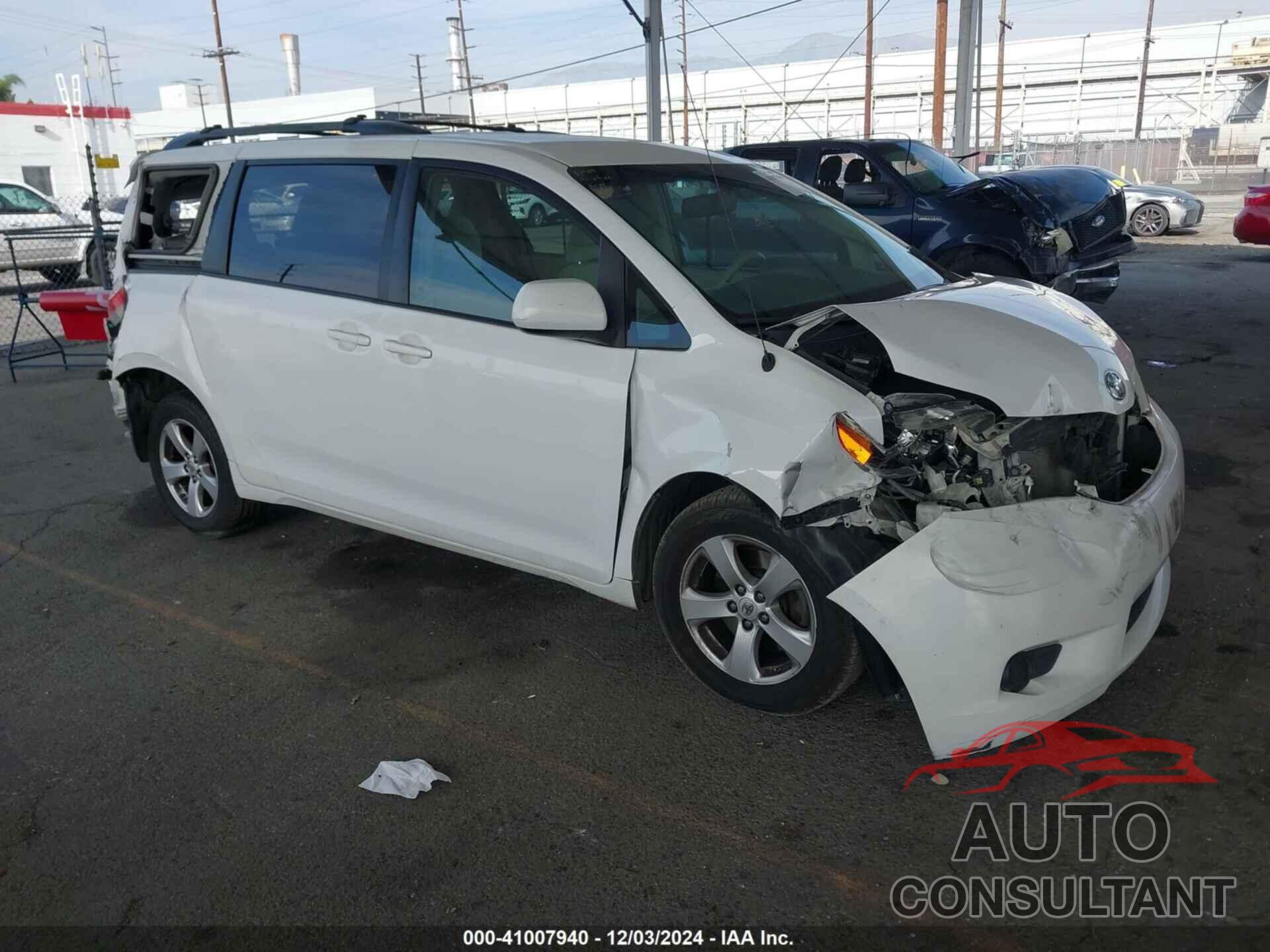 TOYOTA SIENNA 2014 - 5TDKK3DC7ES501948