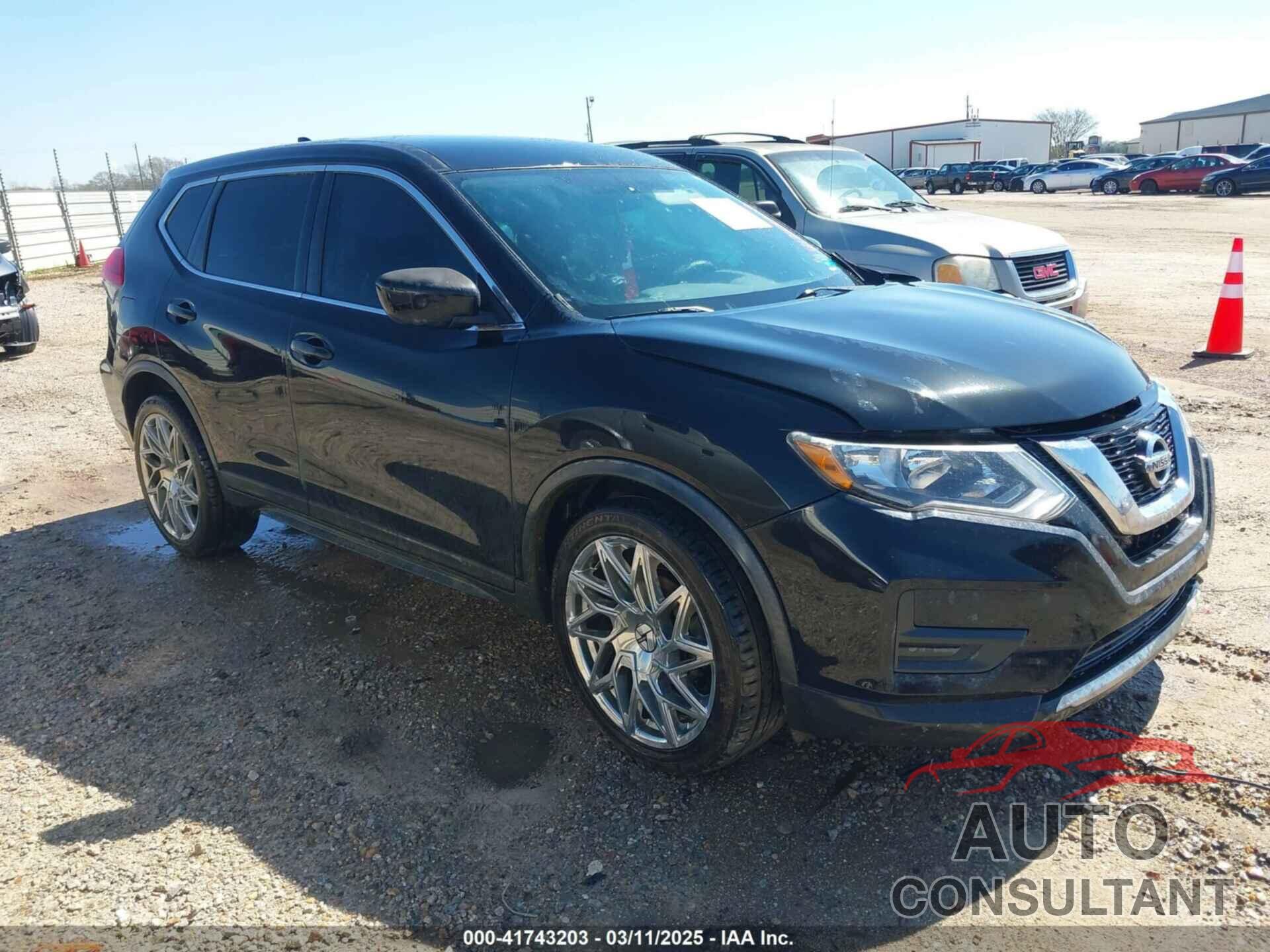 NISSAN ROGUE 2017 - KNMAT2MTXHP530295