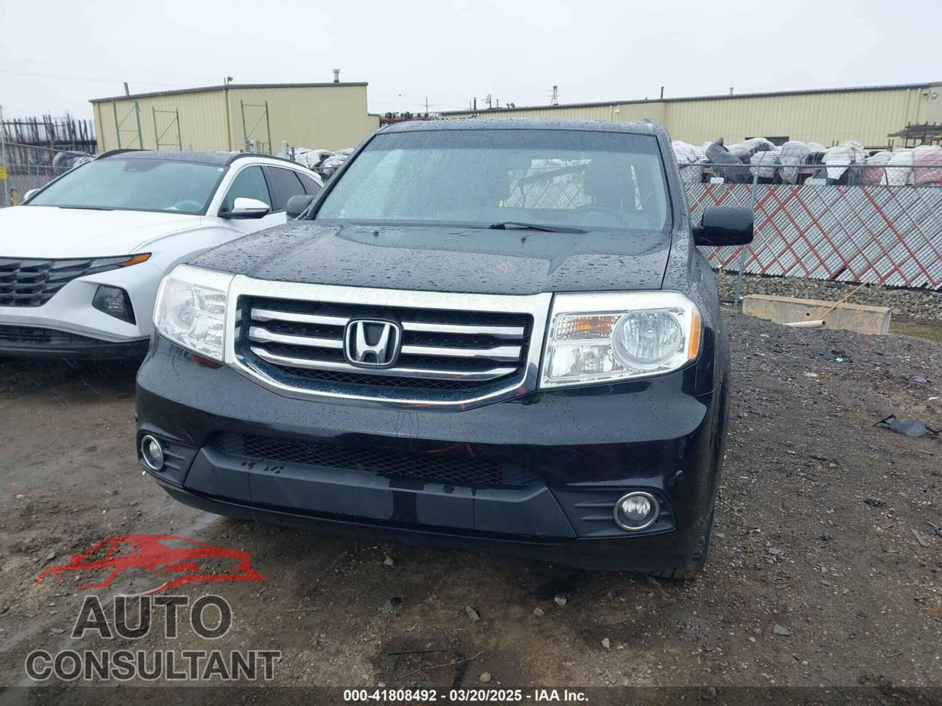 HONDA PILOT 2012 - 5FNYF4H94CB011228