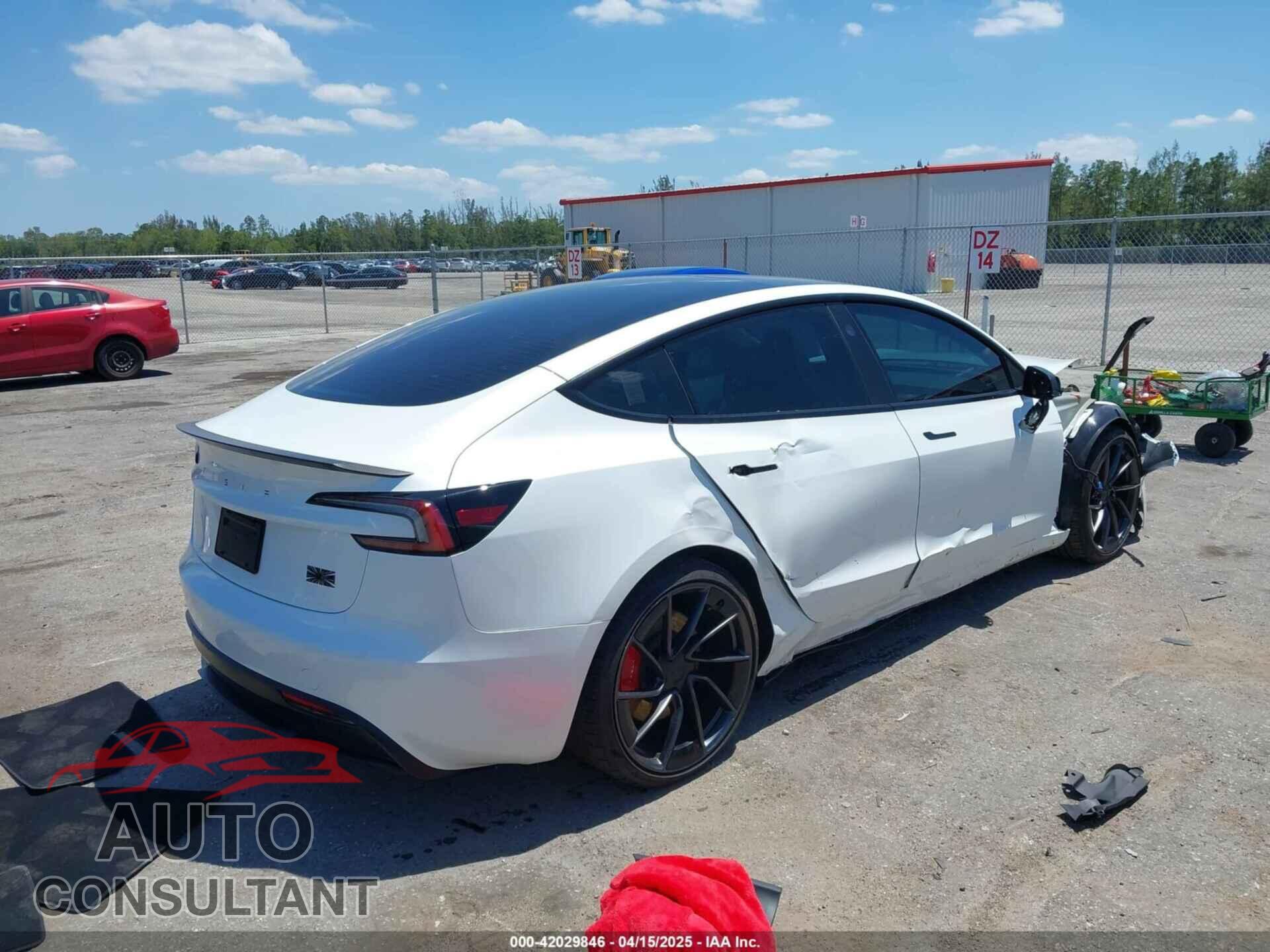 TESLA MODEL 3 2024 - 5YJ3E1ET0RF885497