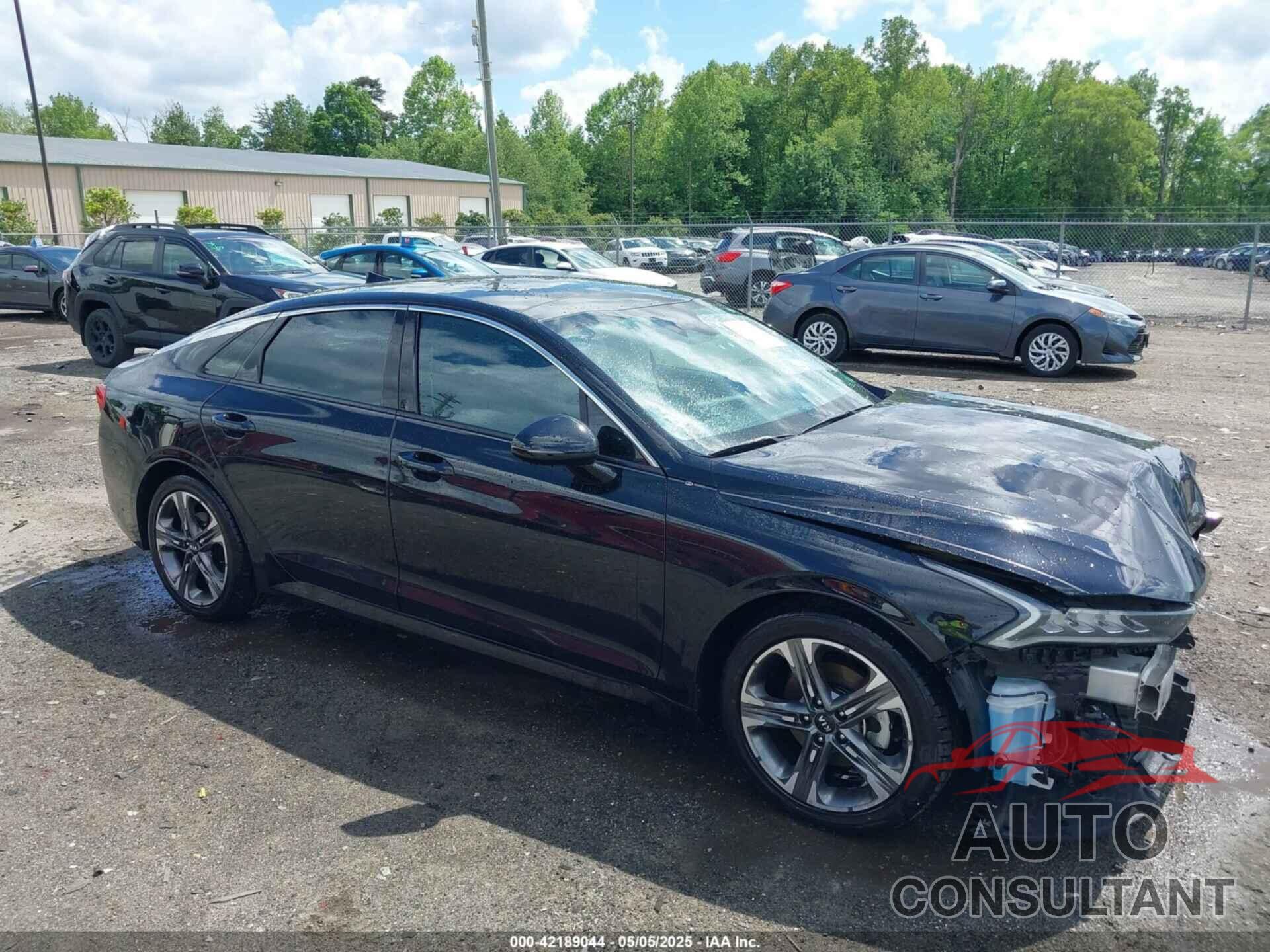 KIA K5 2021 - 5XXG34J24MG062423
