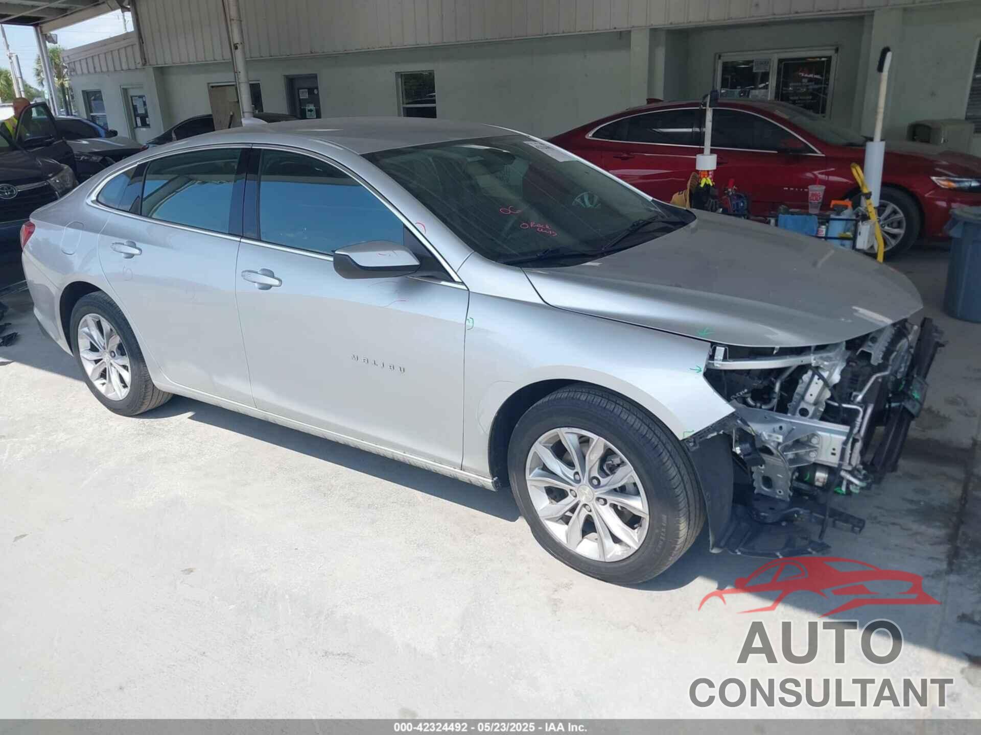 CHEVROLET MALIBU 2022 - 1G1ZD5ST3NF118833