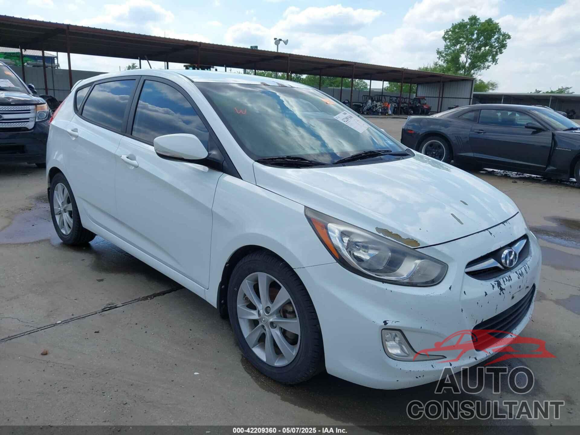 HYUNDAI ACCENT 2013 - KMHCU5AE3DU082972