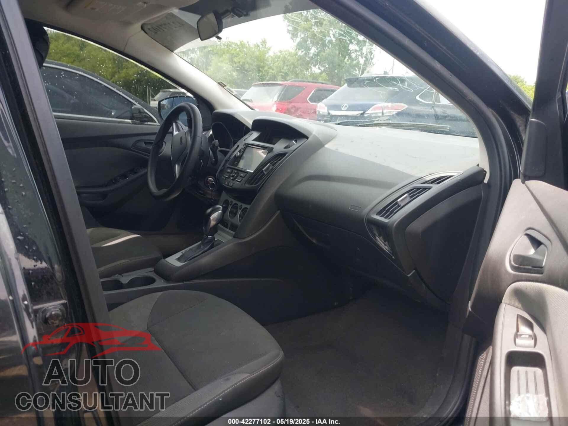 FORD FOCUS 2012 - 1FAHP3F28CL152822