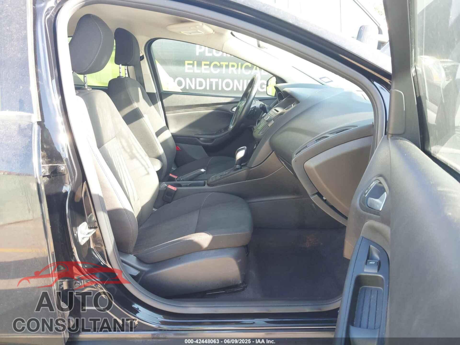 FORD FOCUS 2016 - 1FADP3F20GL370015