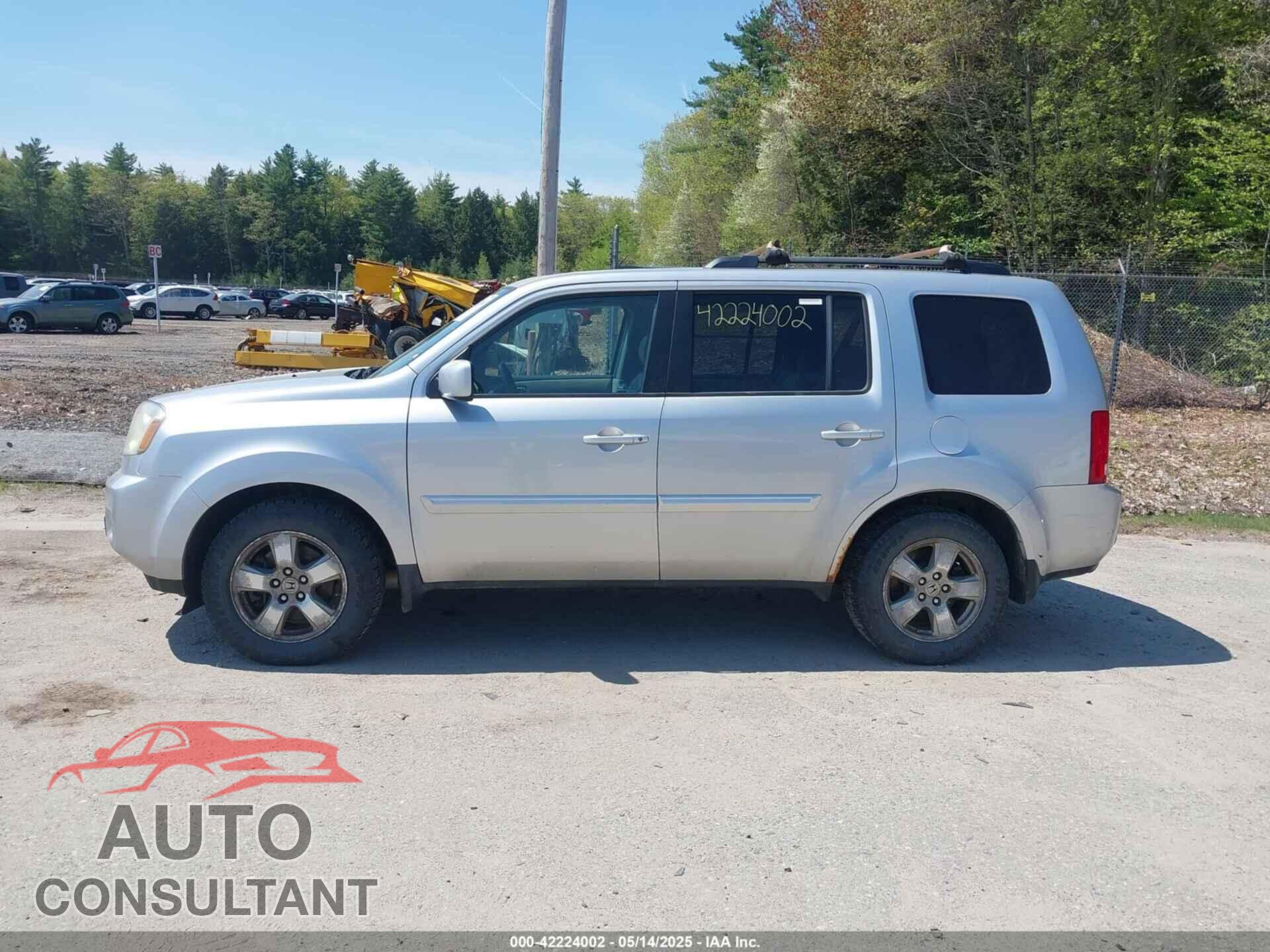 HONDA PILOT 2011 - 5FNYF4H64BB020130