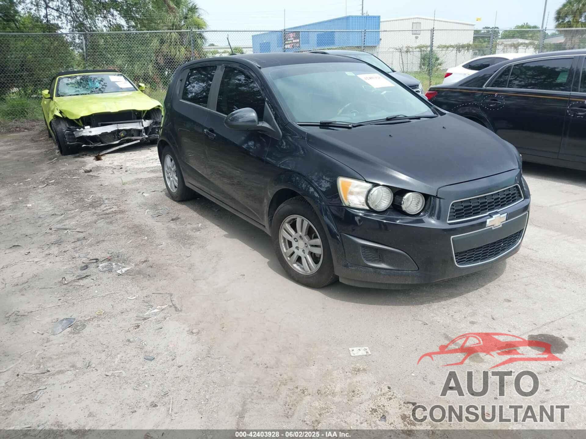 CHEVROLET SONIC 2015 - 1G1JD6SB0F4157600