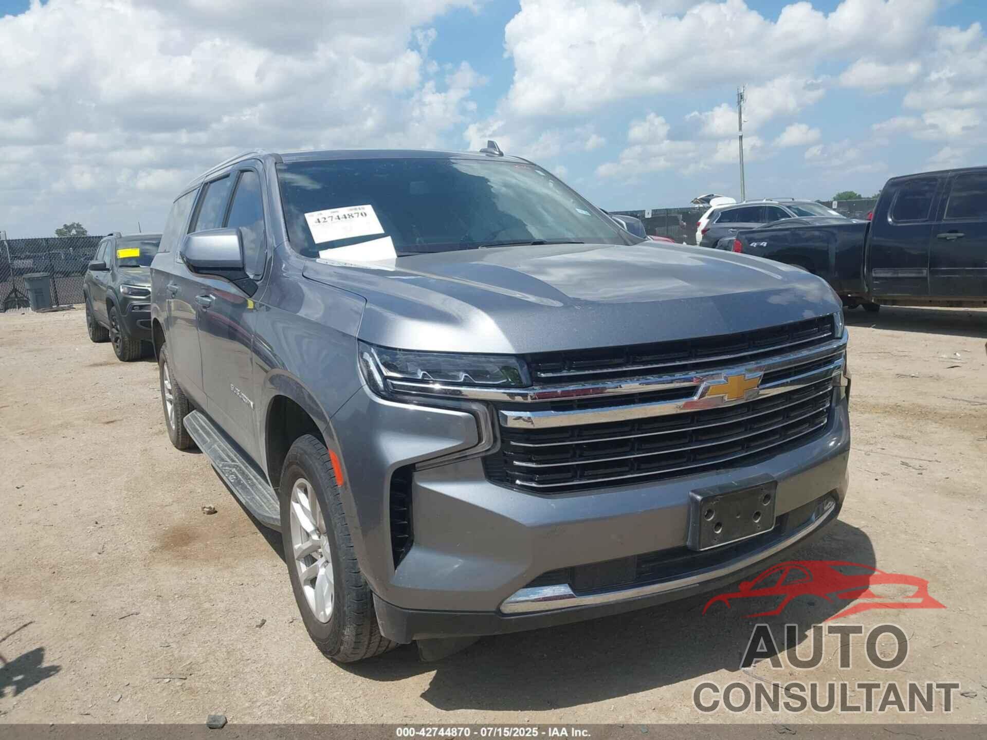CHEVROLET SUBURBAN 2021 - 1GNSKCKD8MR409182