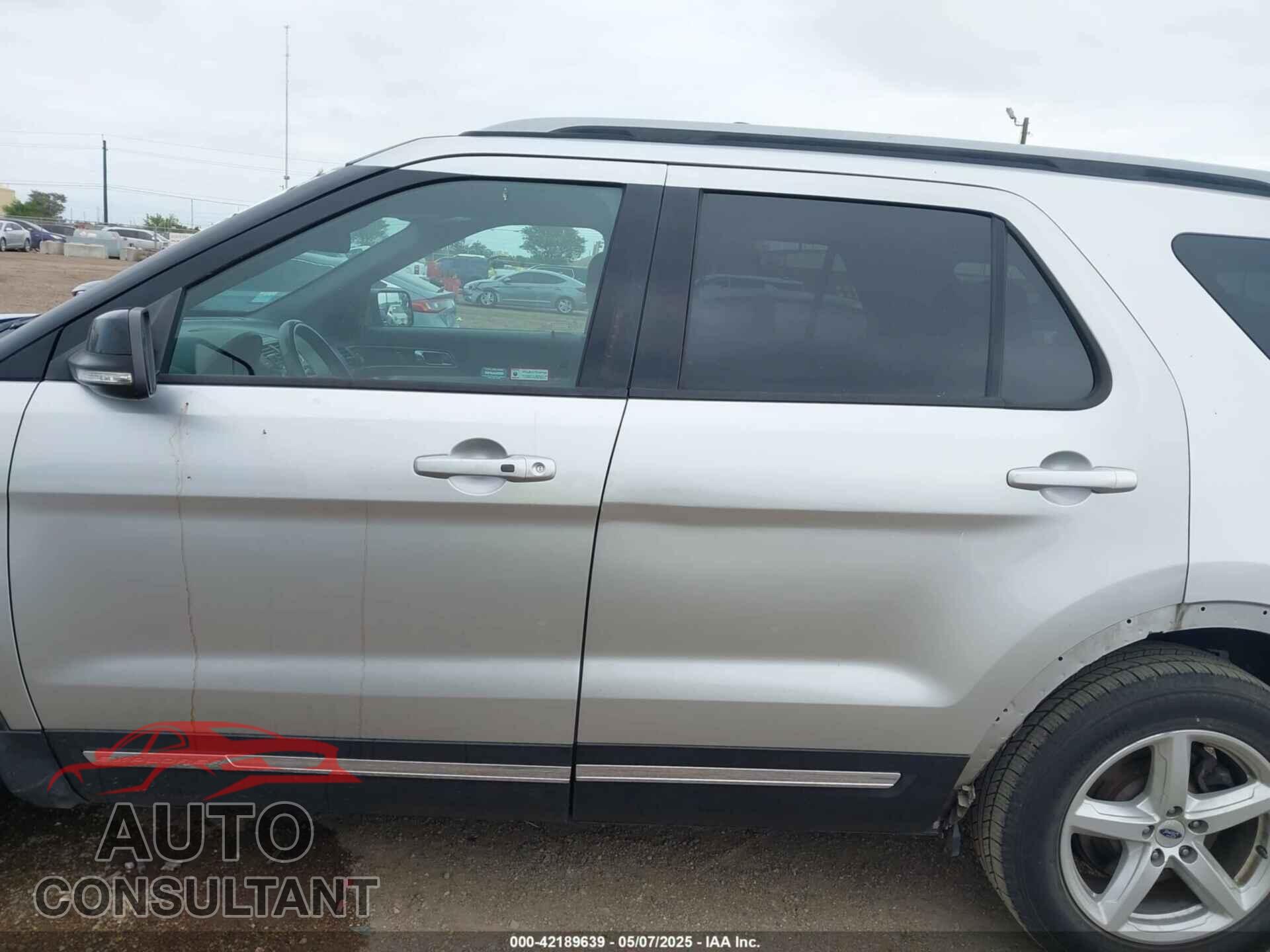 FORD EXPLORER 2018 - 1FM5K7D88JGB88909