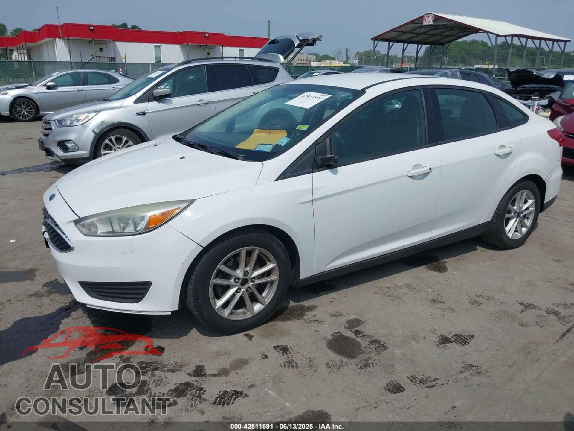 FORD FOCUS 2015 - 1FADP3F25FL301755