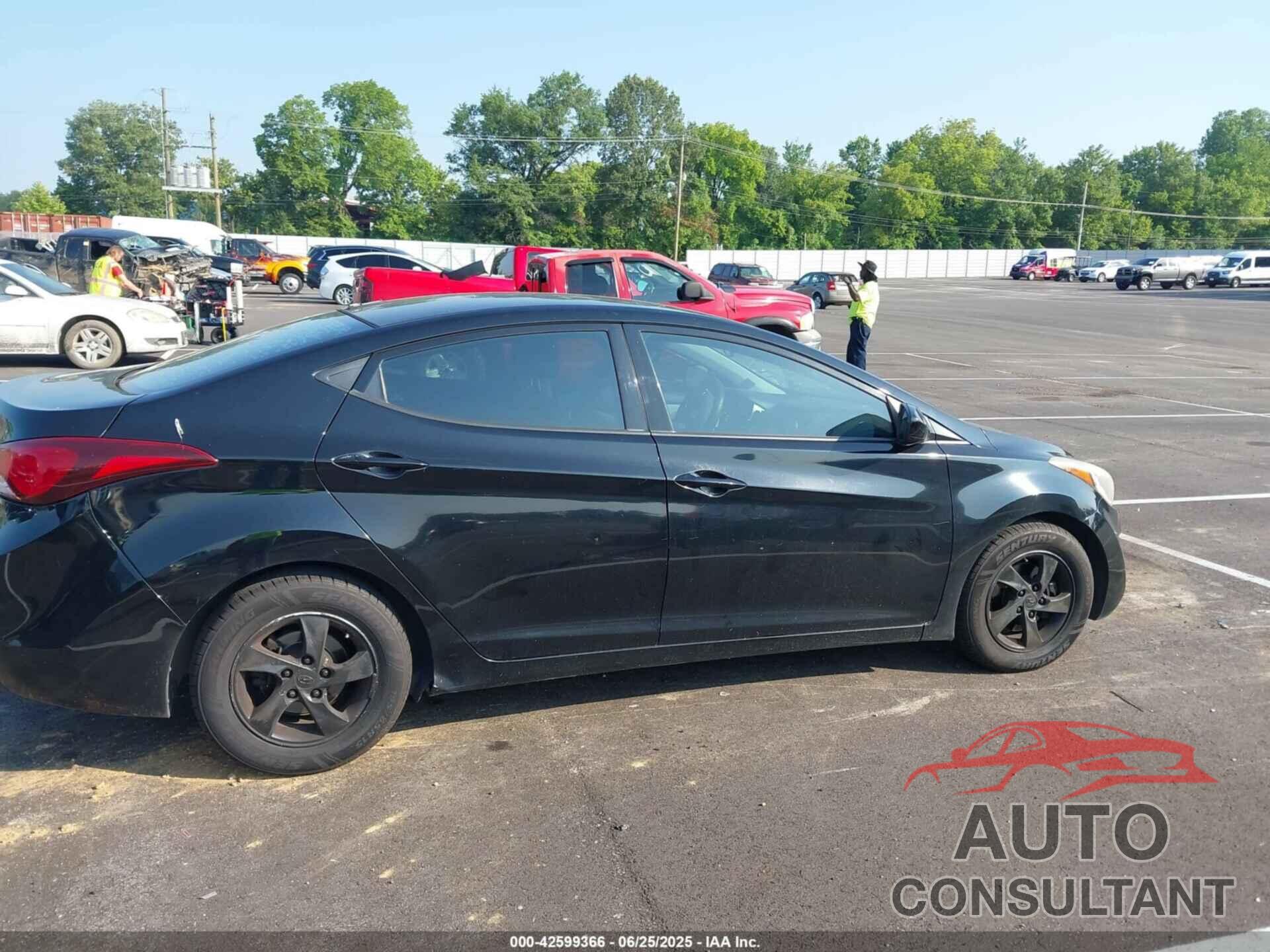 HYUNDAI ELANTRA 2014 - KMHDH4AE8EU176785