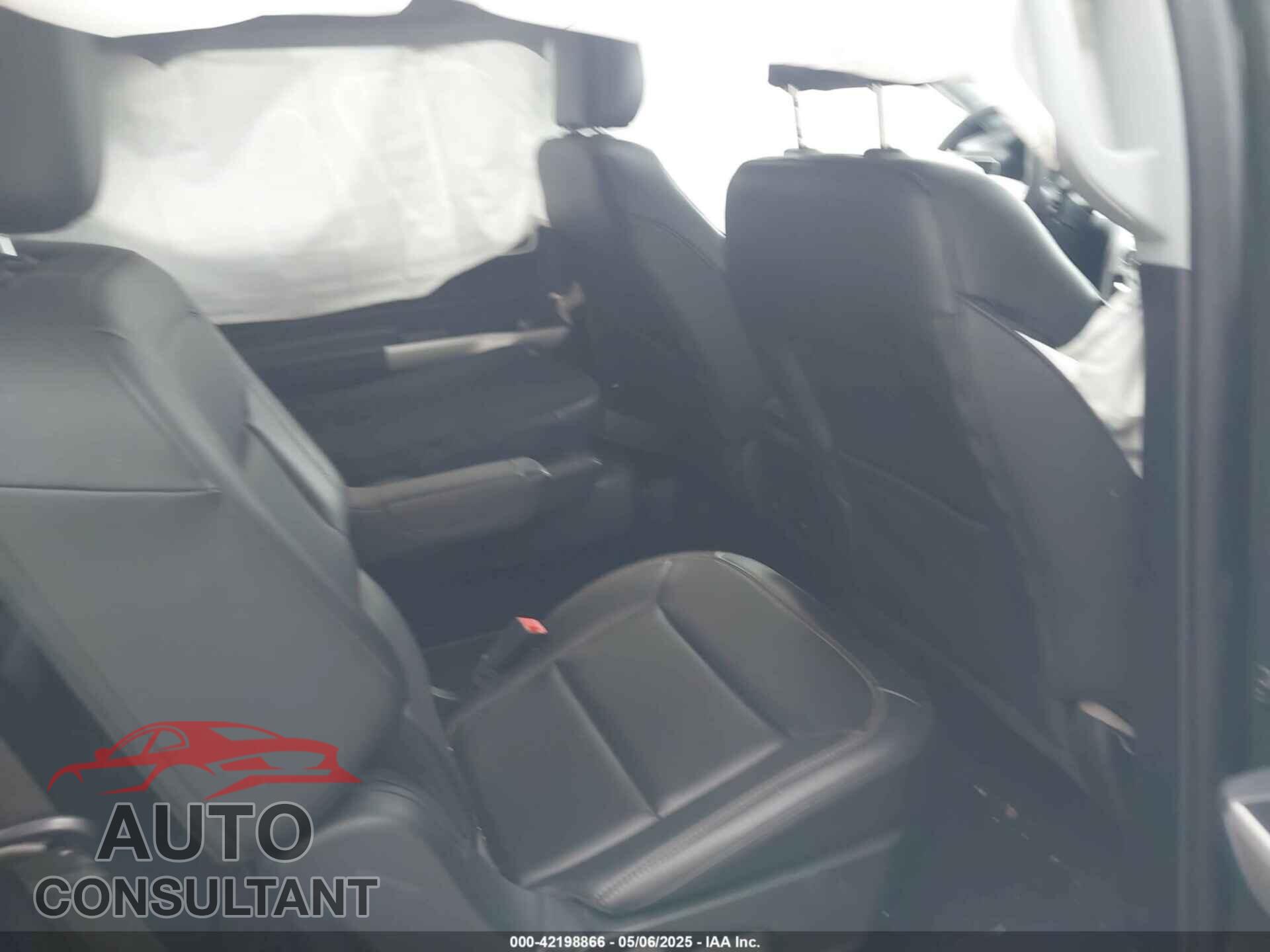 FORD EXPLORER 2023 - 1FMSK8DH2PGB55230