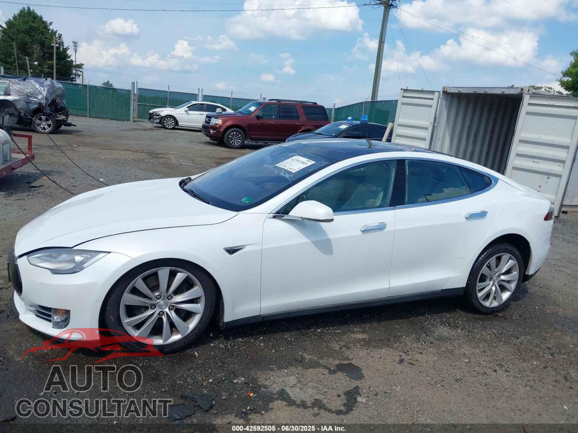 TESLA MODEL S 2015 - 5YJSA1E29FF113882