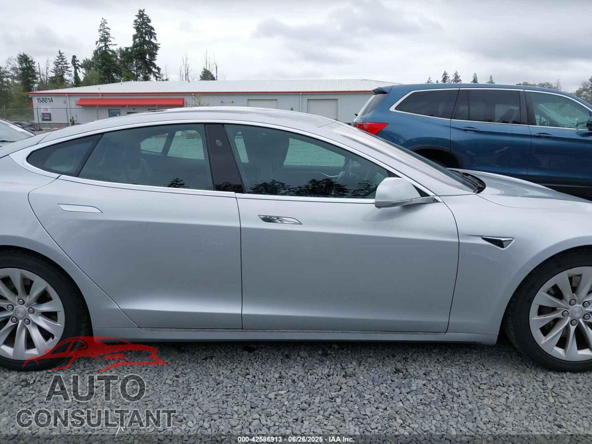 TESLA MODEL S 2017 - 5YJSA1E11HF217633