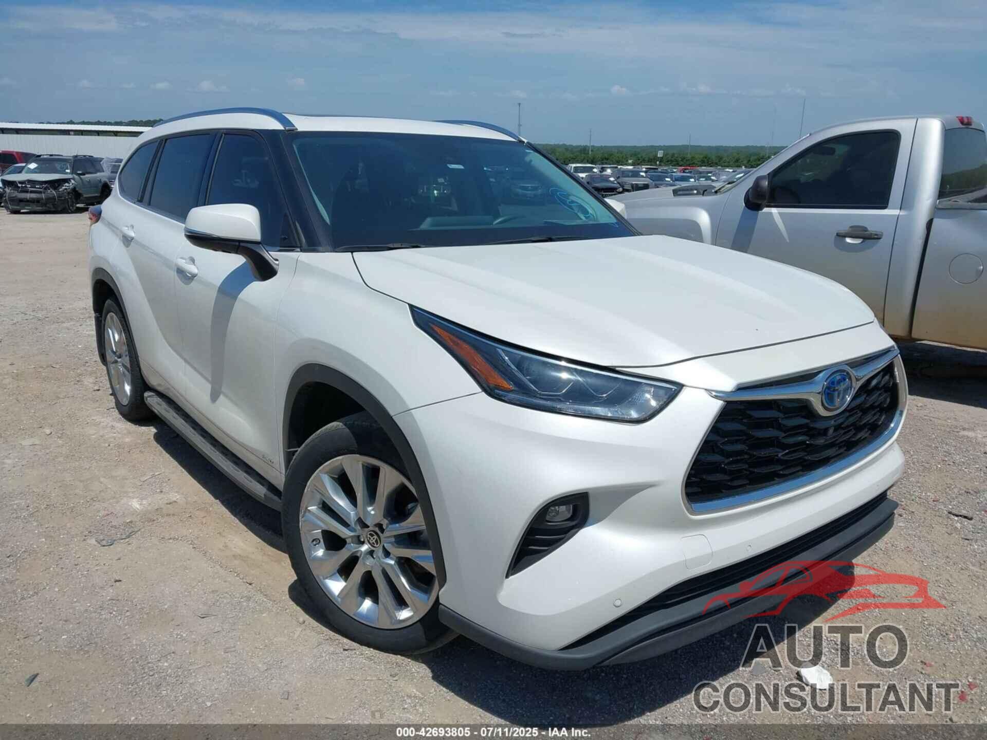 TOYOTA HIGHLANDER 2022 - 5TDXBRCH9NS557816