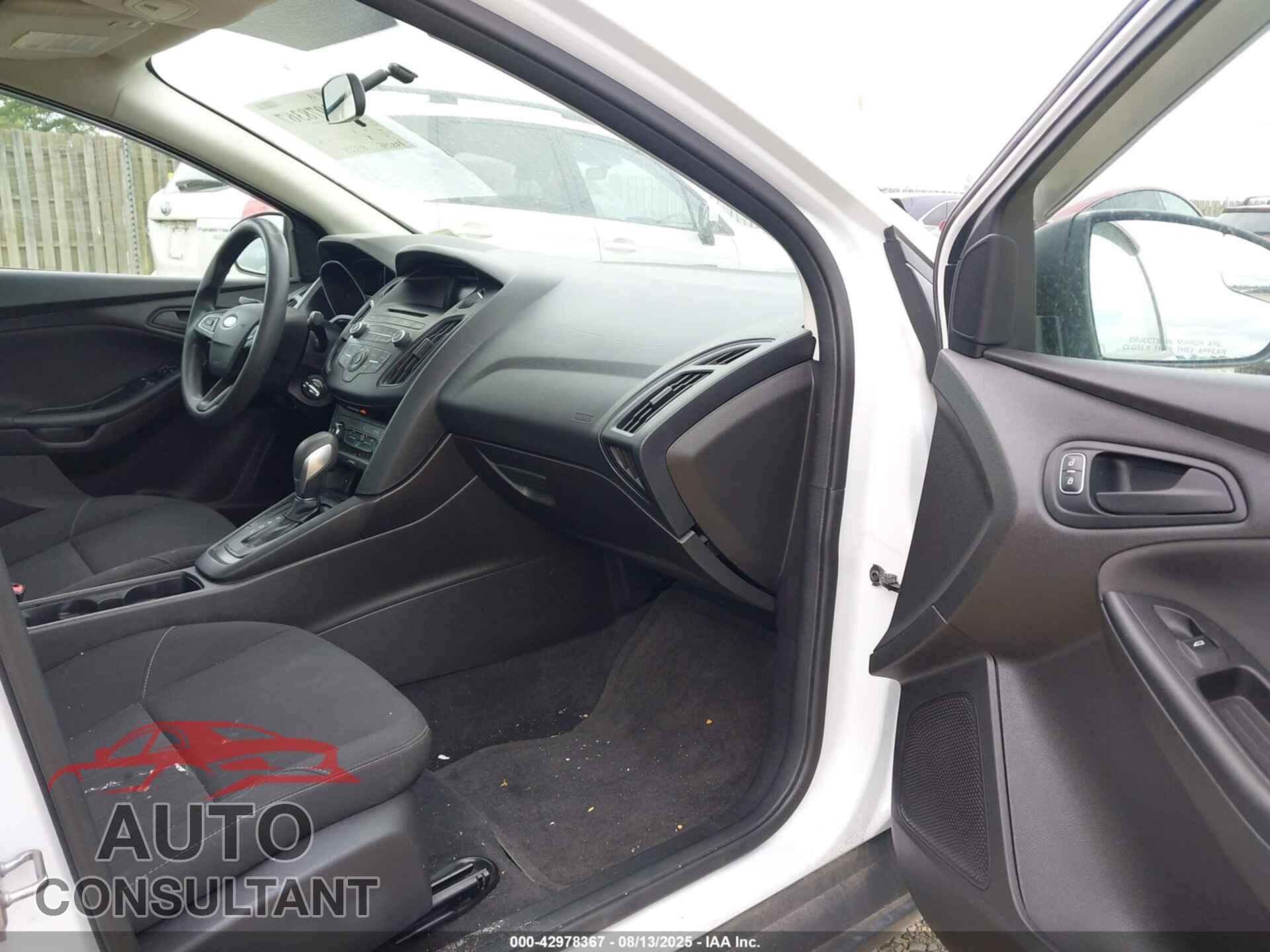 FORD FOCUS 2016 - 1FADP3E21GL224403