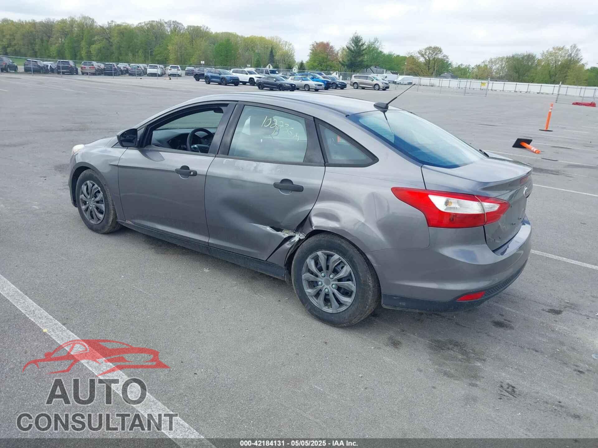 FORD FOCUS 2014 - 1FADP3E28EL206848