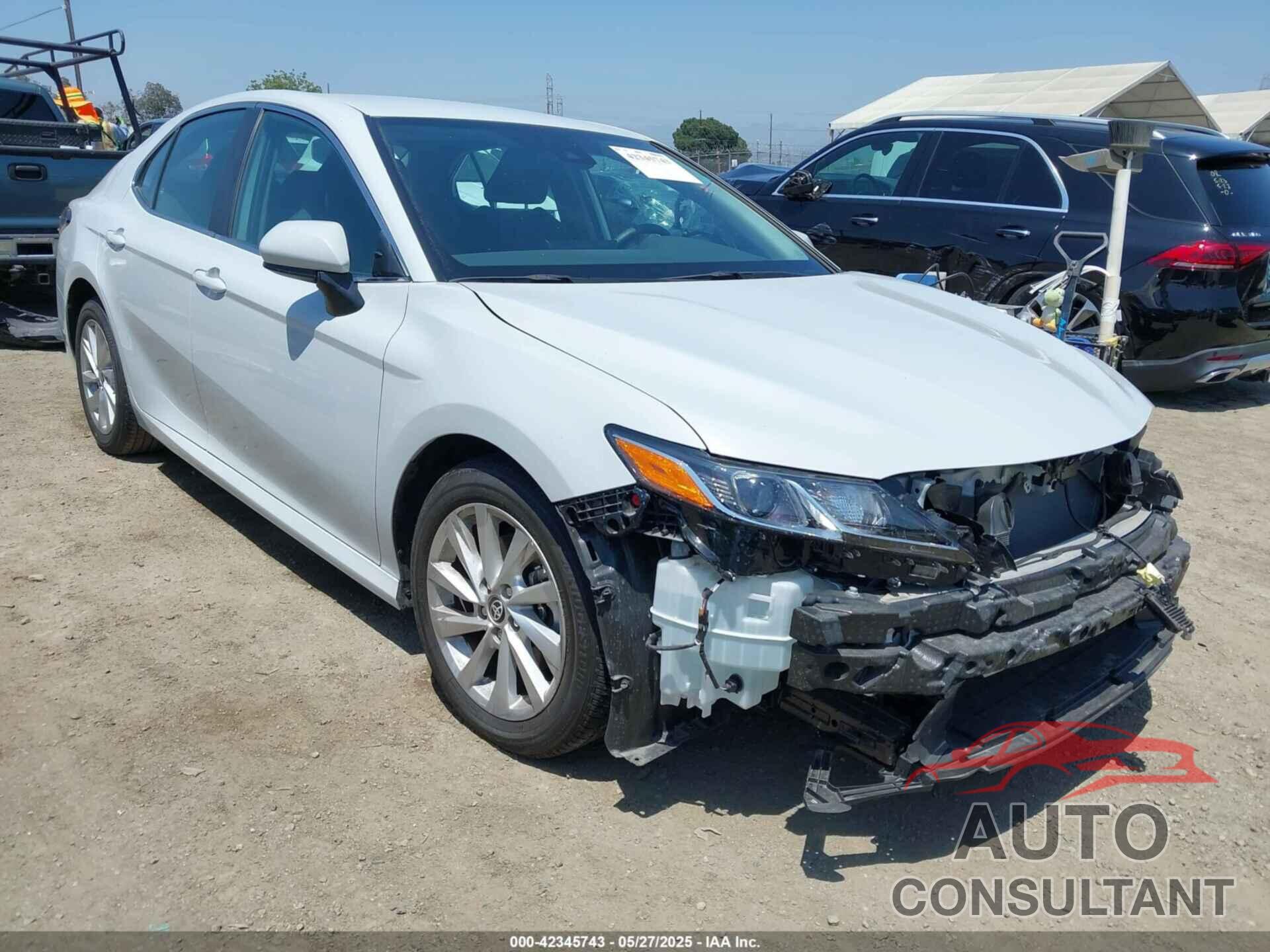 TOYOTA CAMRY 2024 - 4T1C11AK7RU239014