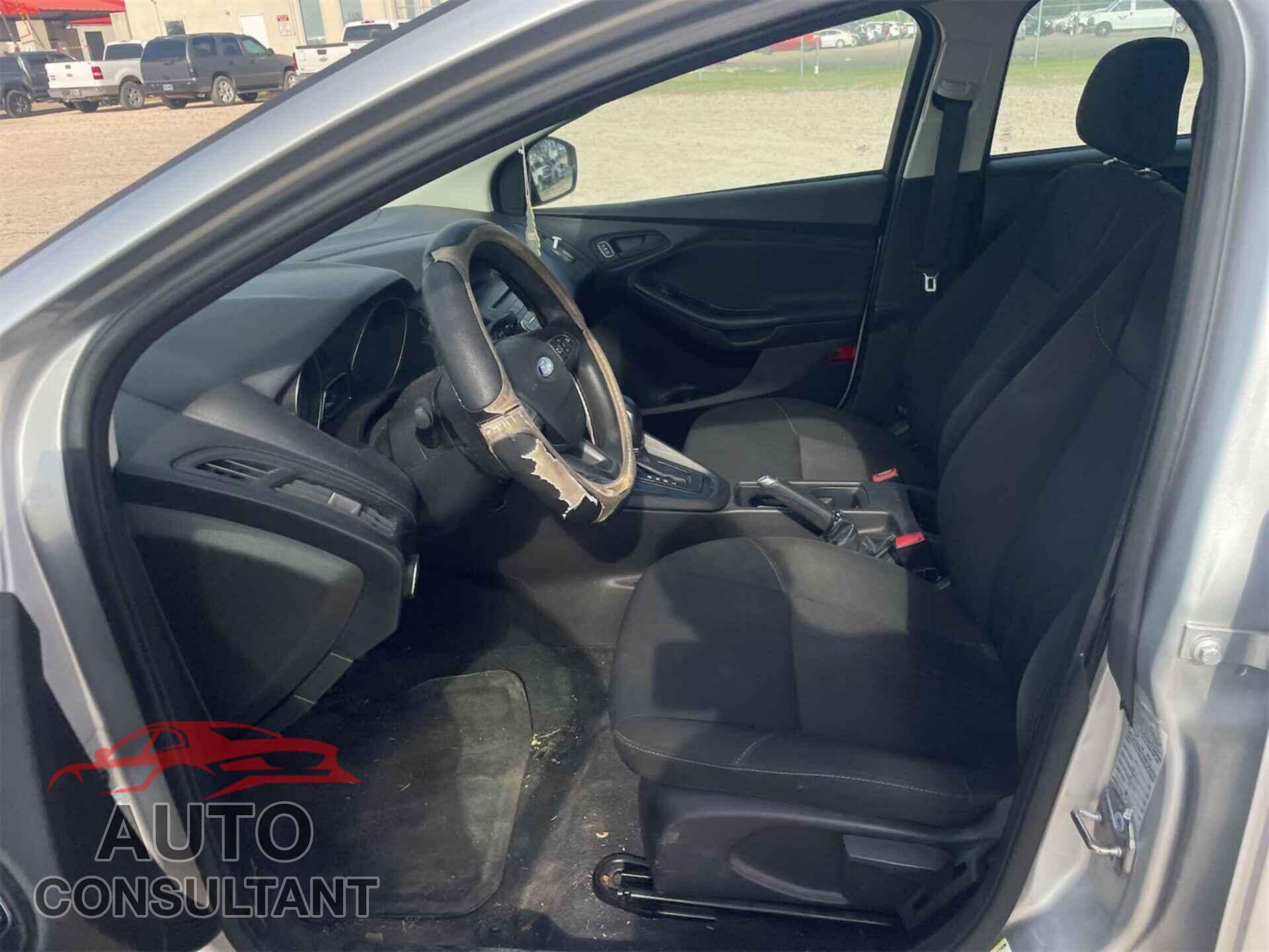 FORD FOCUS 2016 - 1FADP3E2XGL291646