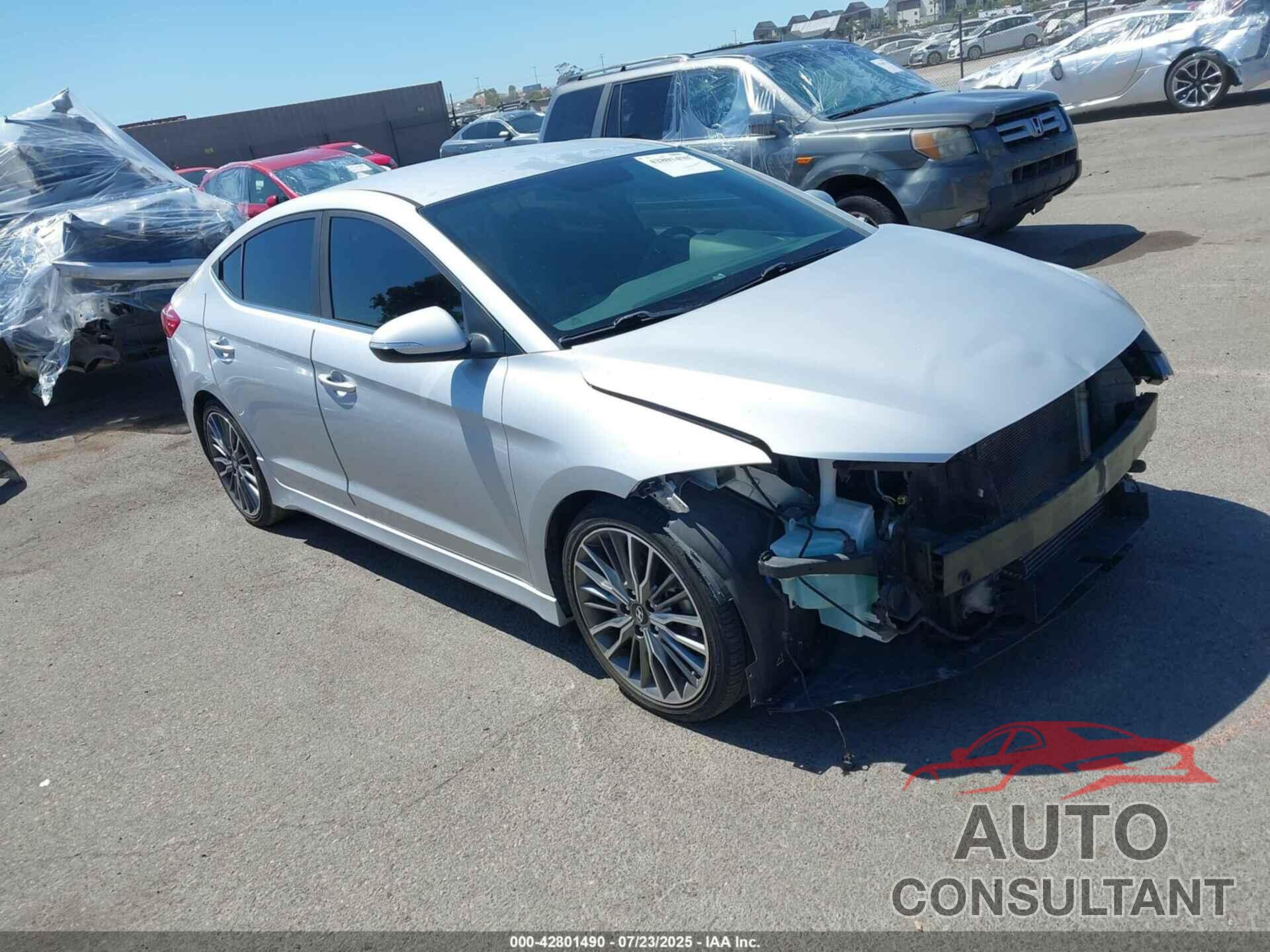HYUNDAI ELANTRA 2017 - KMHD04LB6HU359875