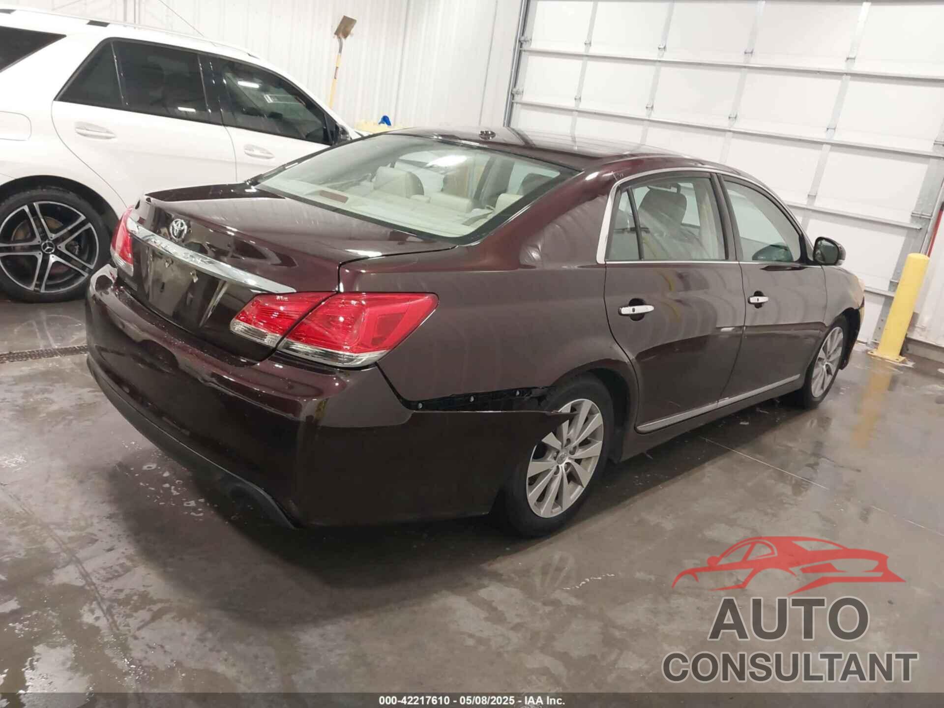 TOYOTA AVALON 2011 - 4T1BK3DB5BU429805