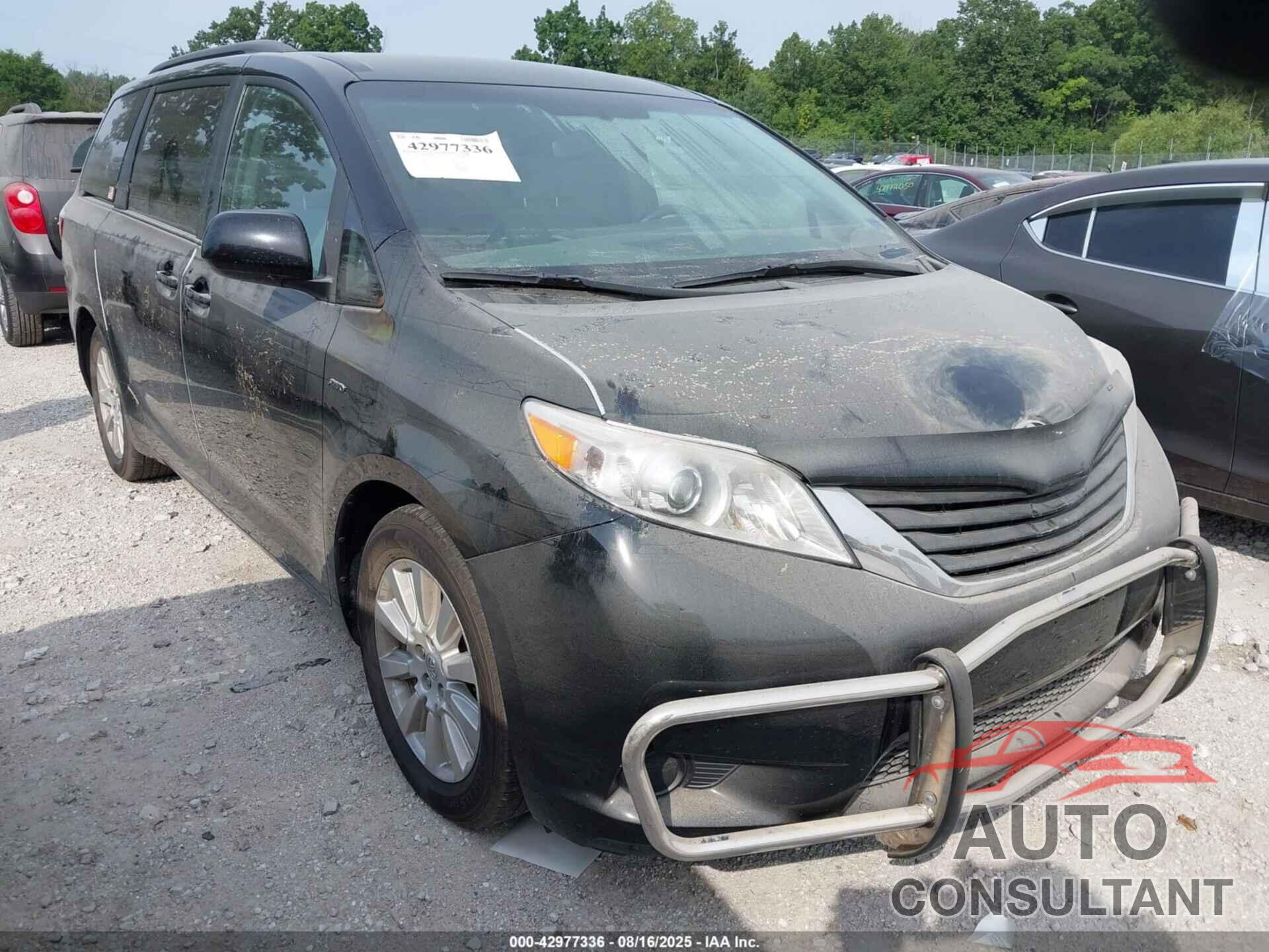 TOYOTA SIENNA 2017 - 5TDJZ3DC8HS151404