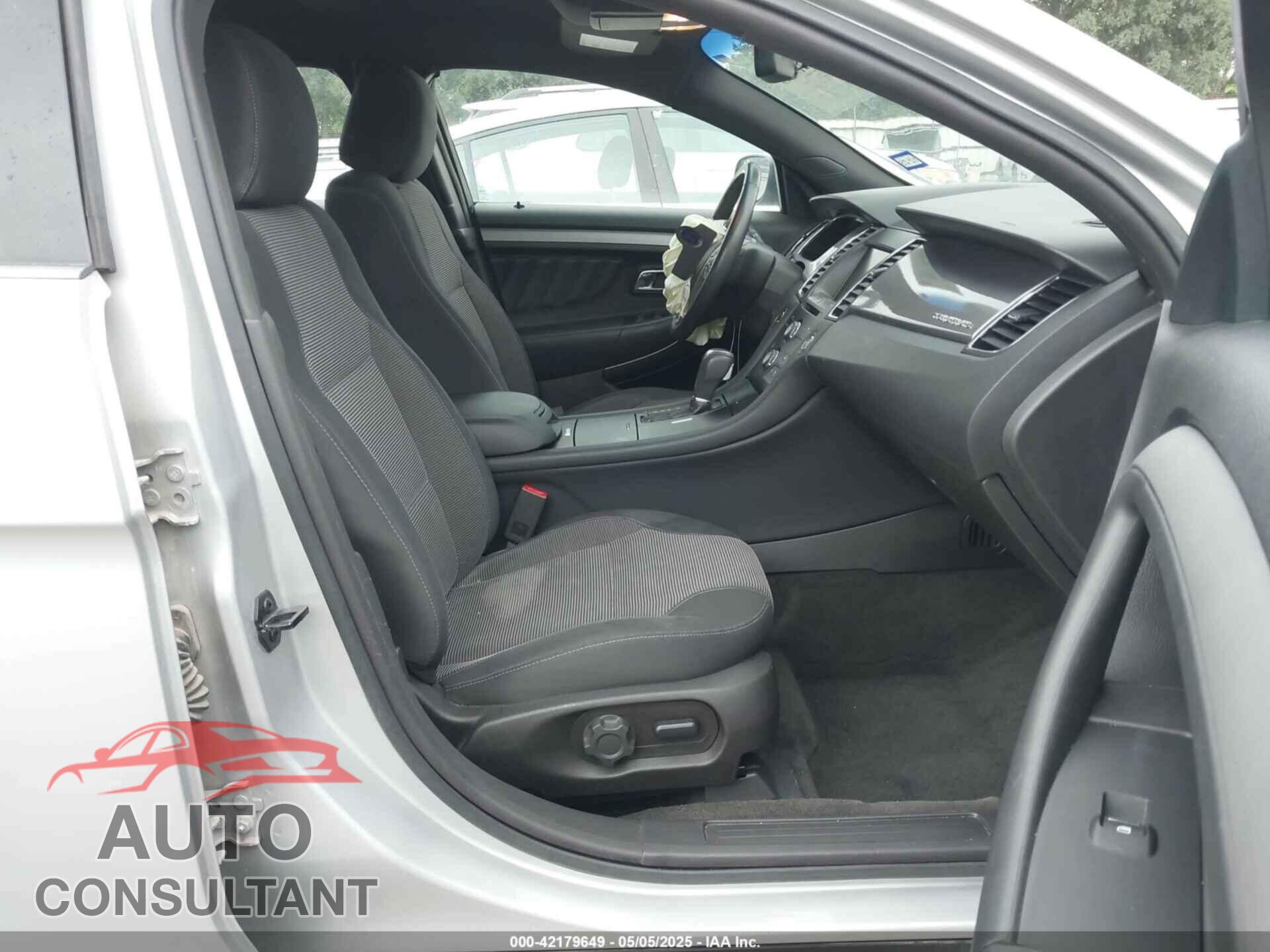 FORD TAURUS 2015 - 1FAHP2E88FG133328