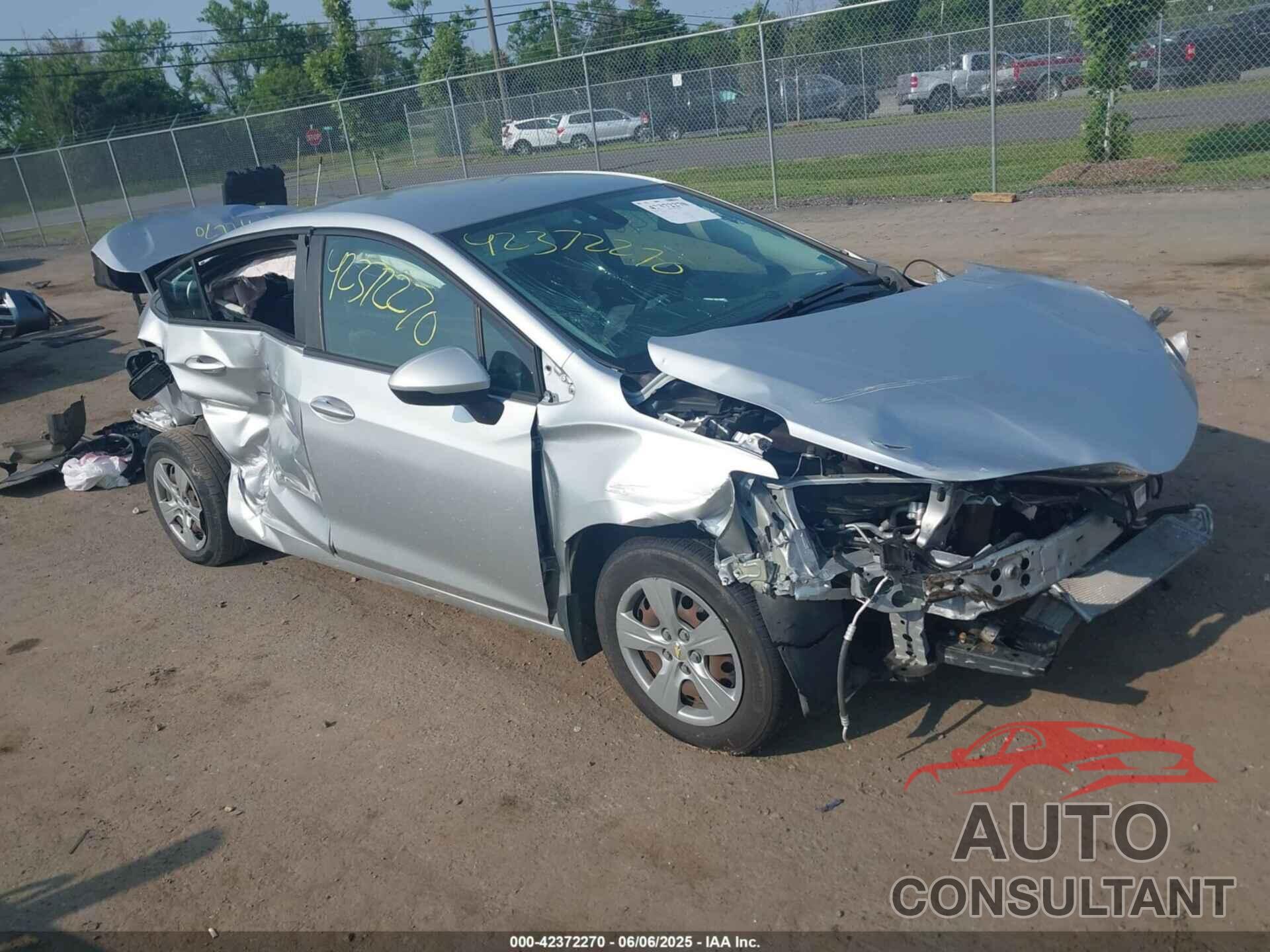 CHEVROLET CRUZE 2018 - 1G1BC5SM1J7111610