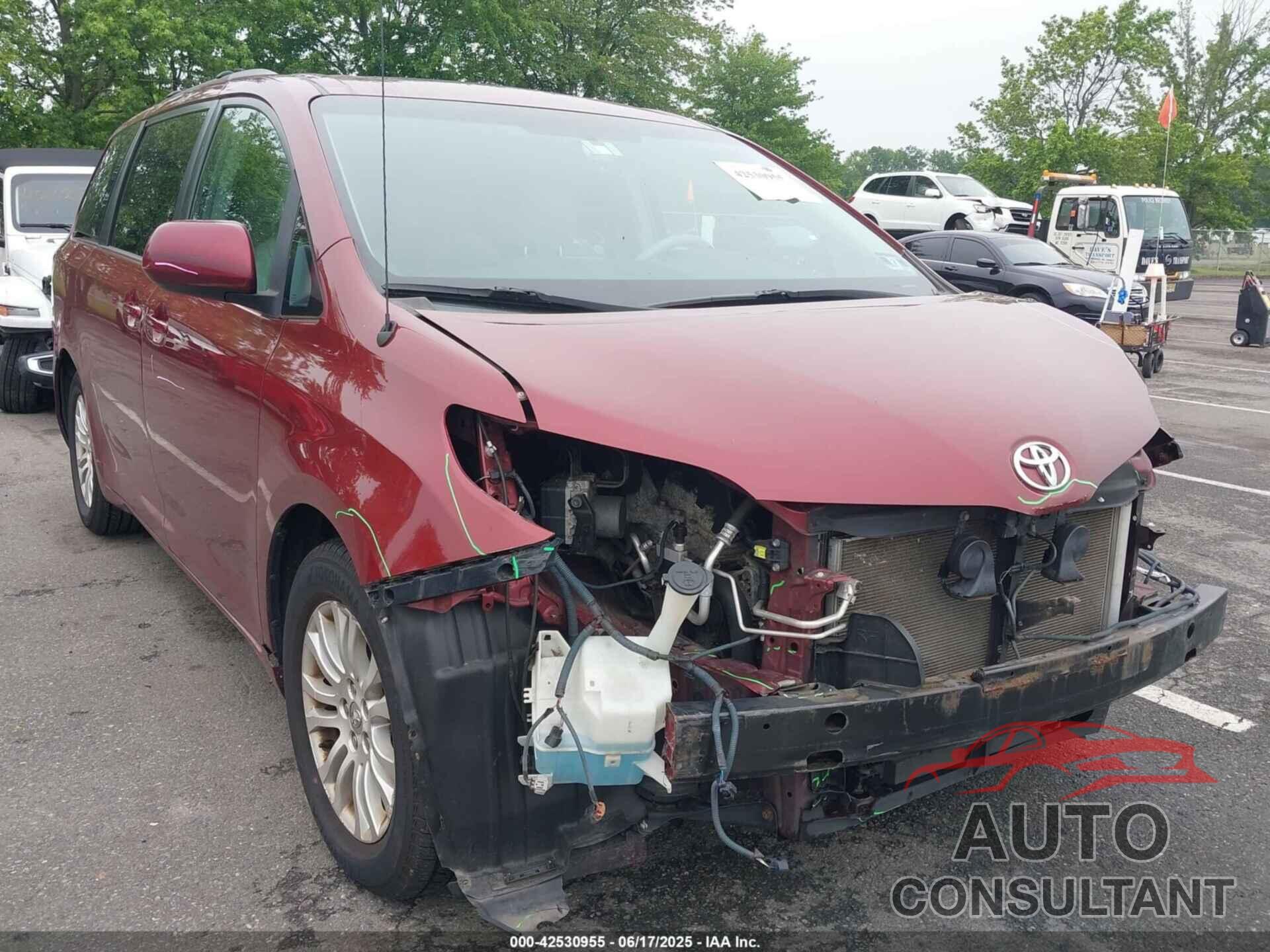 TOYOTA SIENNA 2013 - 5TDYK3DC7DS326237