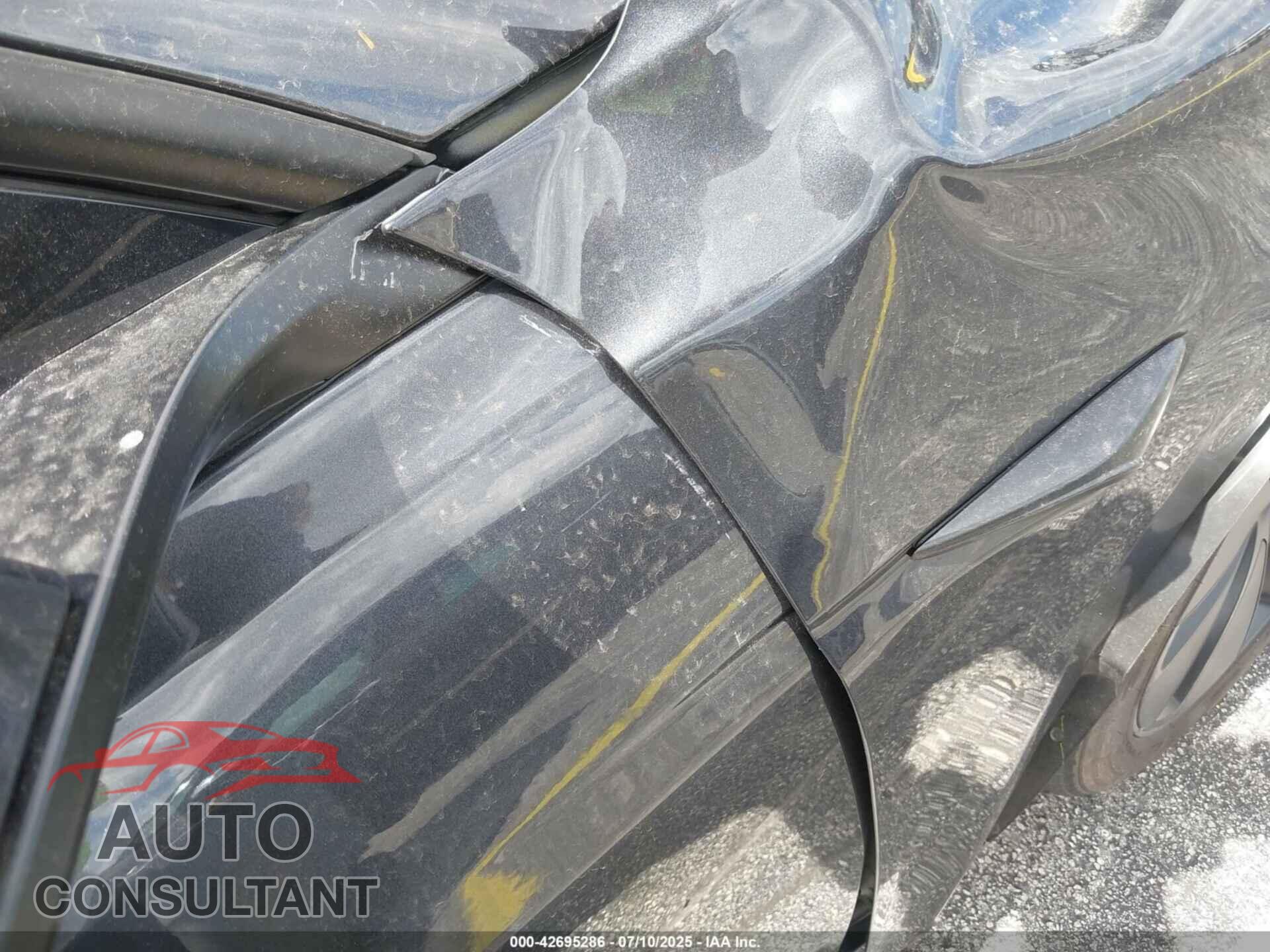 TESLA MODEL 3 2024 - 5YJ3E1EA7RF738284