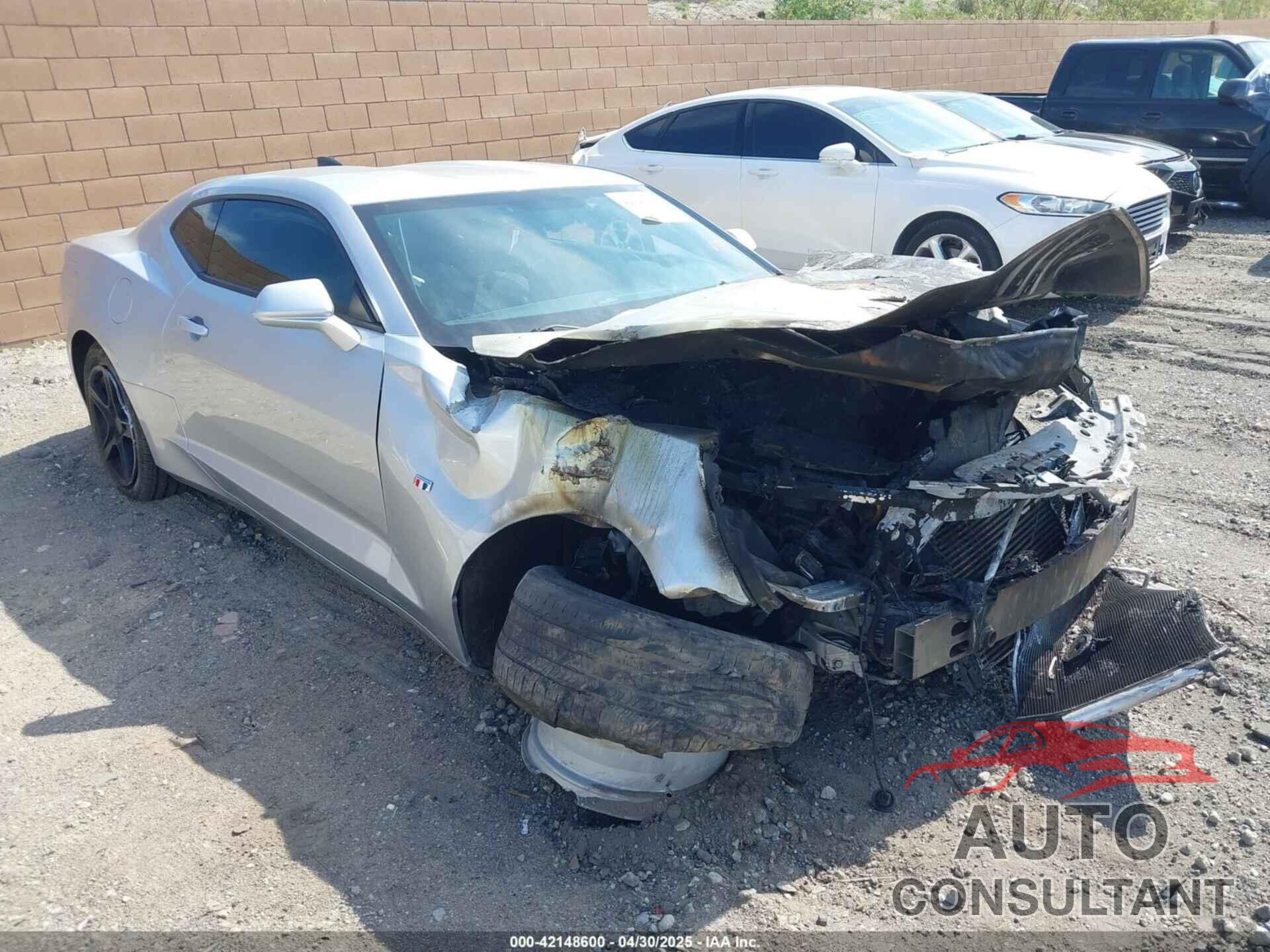 CHEVROLET CAMARO 2018 - 1G1FB1RX4J0145322