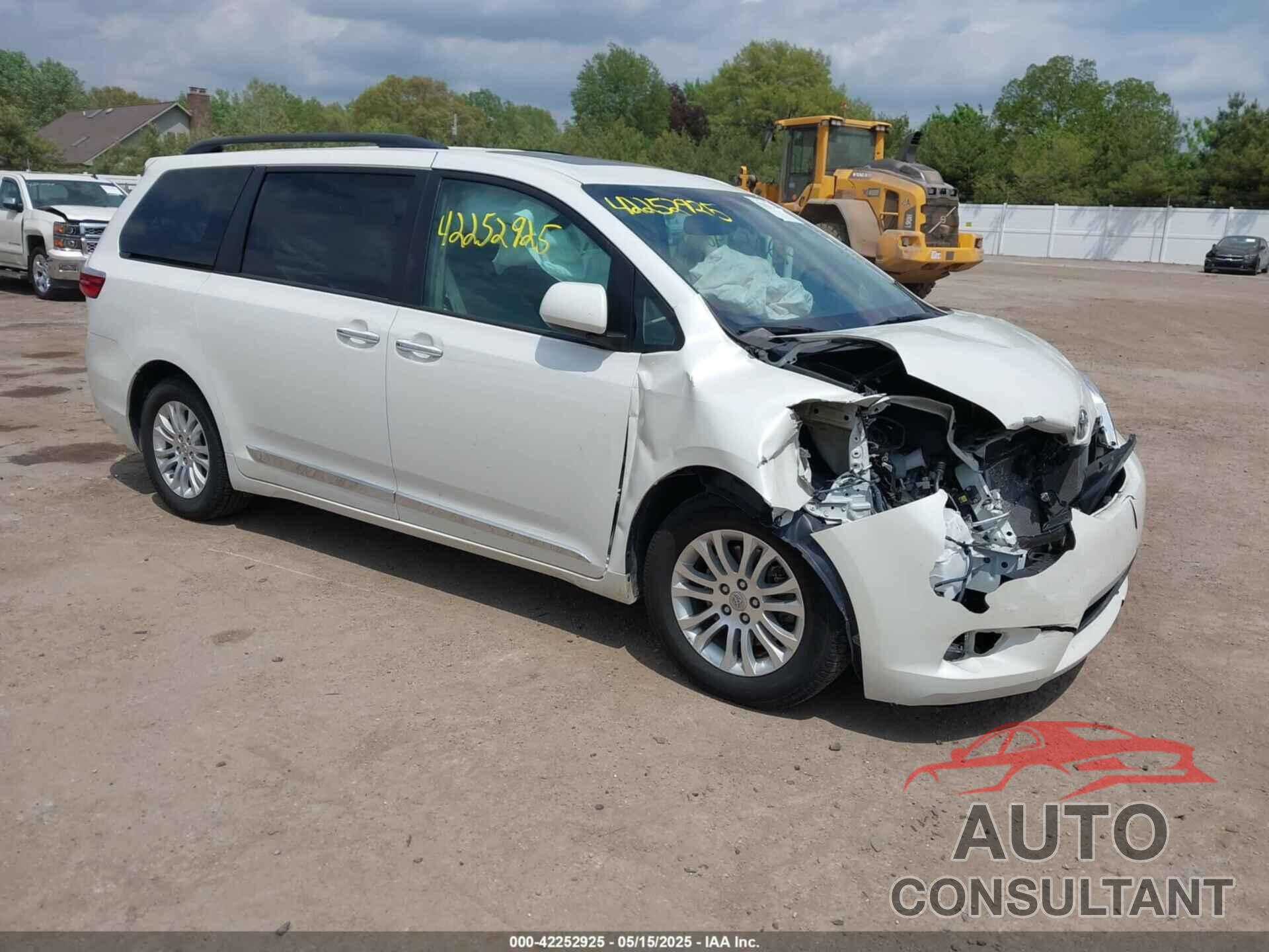 TOYOTA SIENNA 2017 - 5TDYZ3DC4HS815406