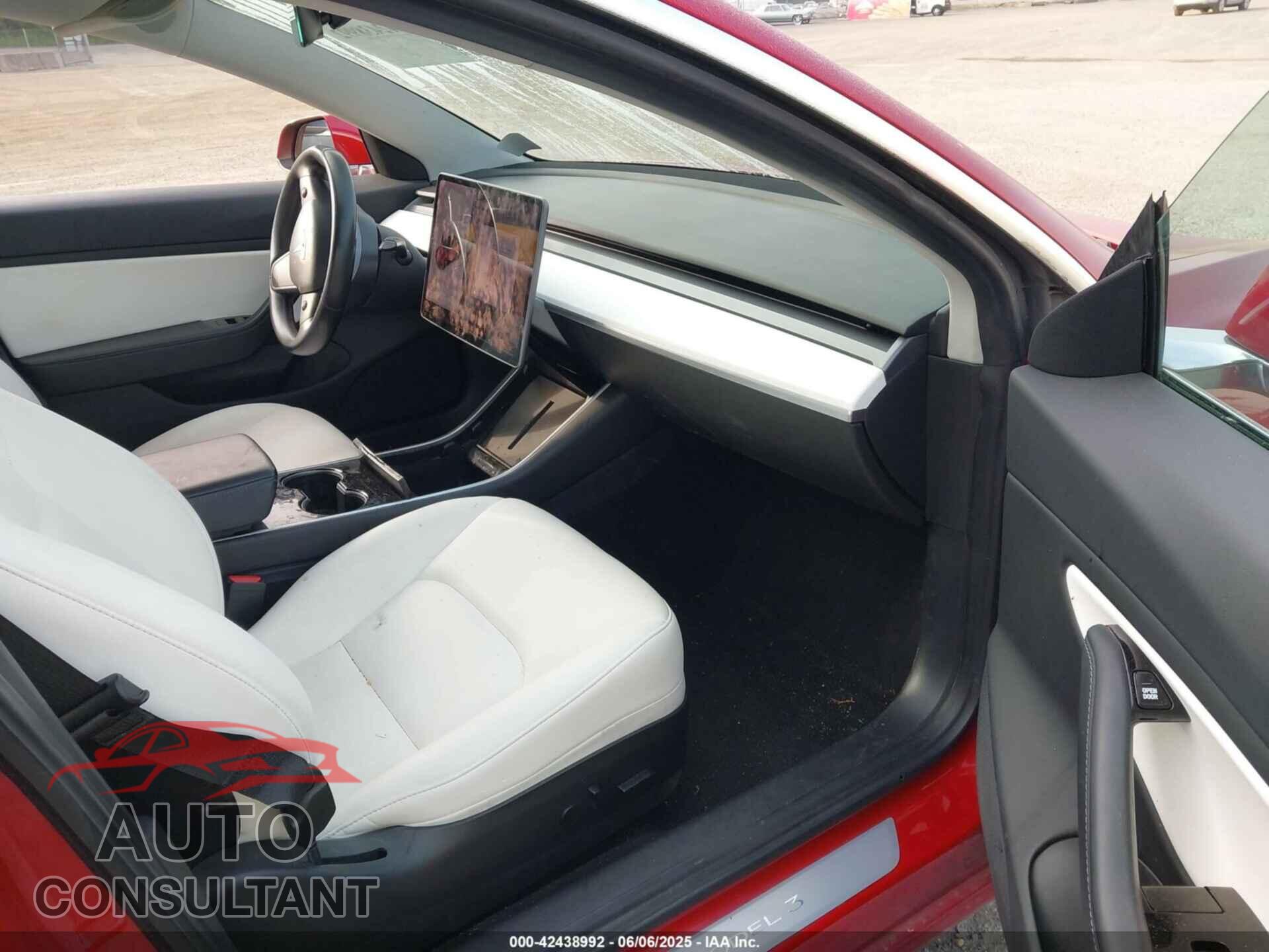 TESLA MODEL 3 2018 - 5YJ3E1EB2JF122411