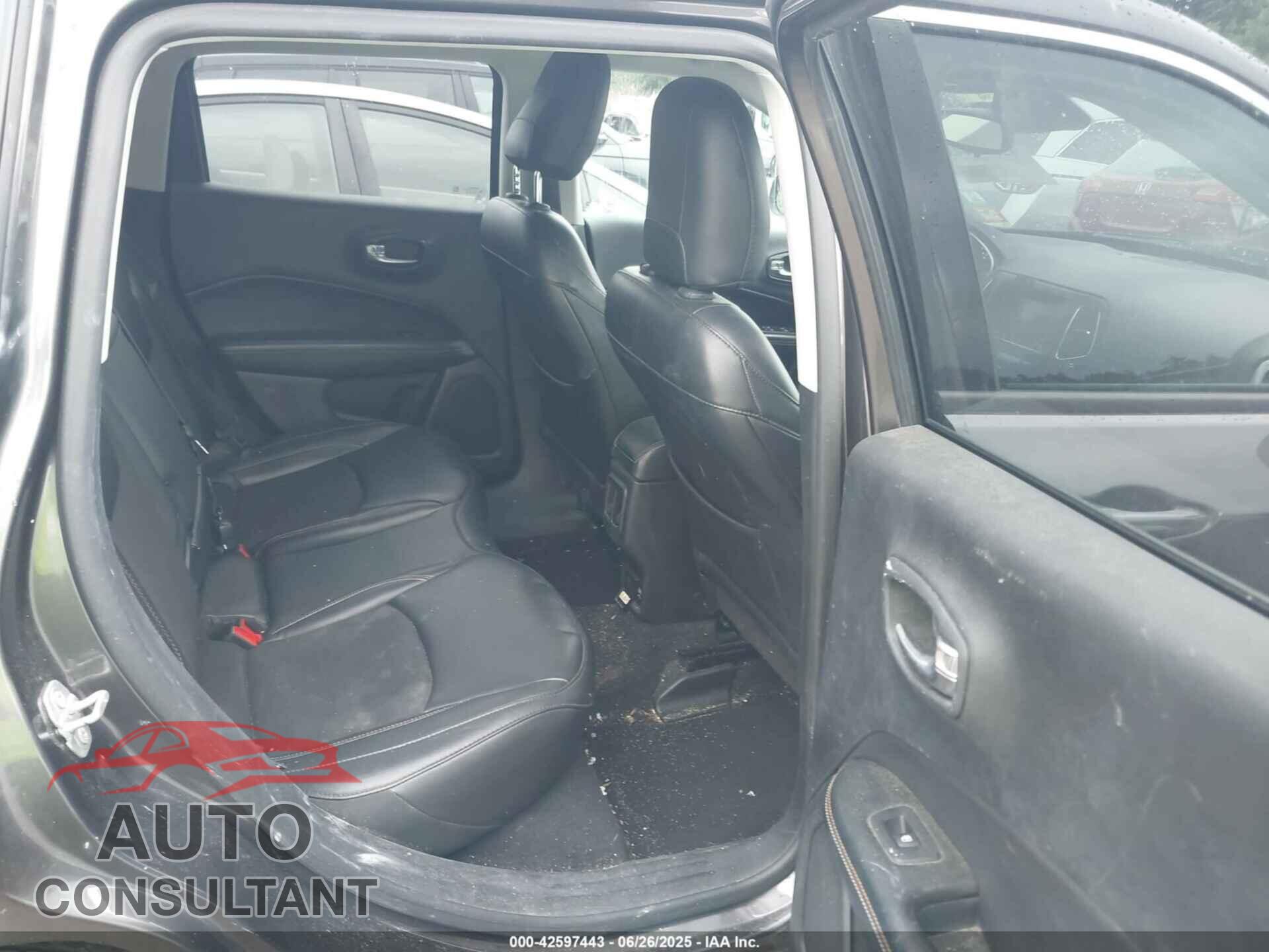 JEEP COMPASS 2019 - 3C4NJDBB9KT714160