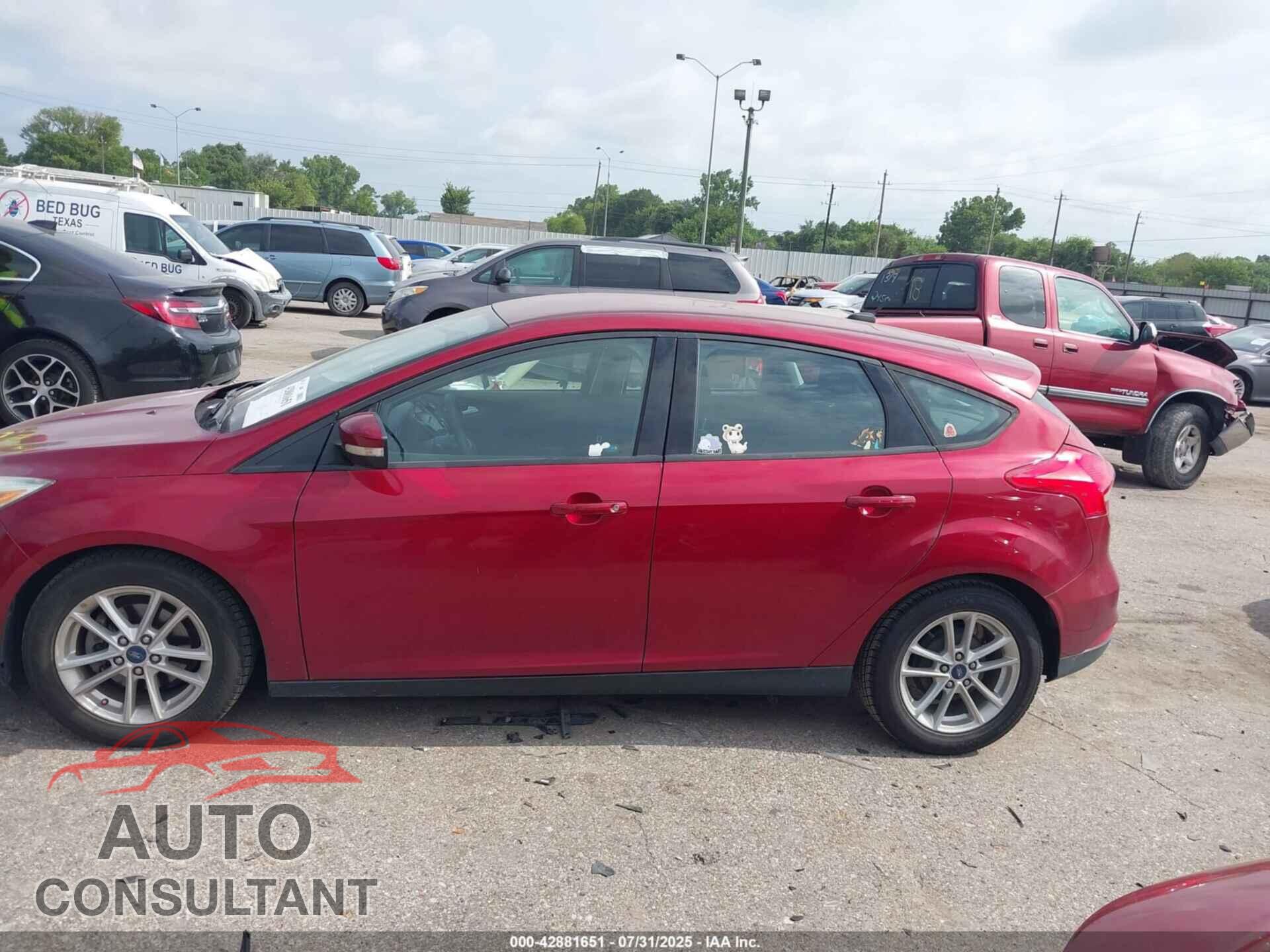 FORD FOCUS 2017 - 1FADP3K28HL209676