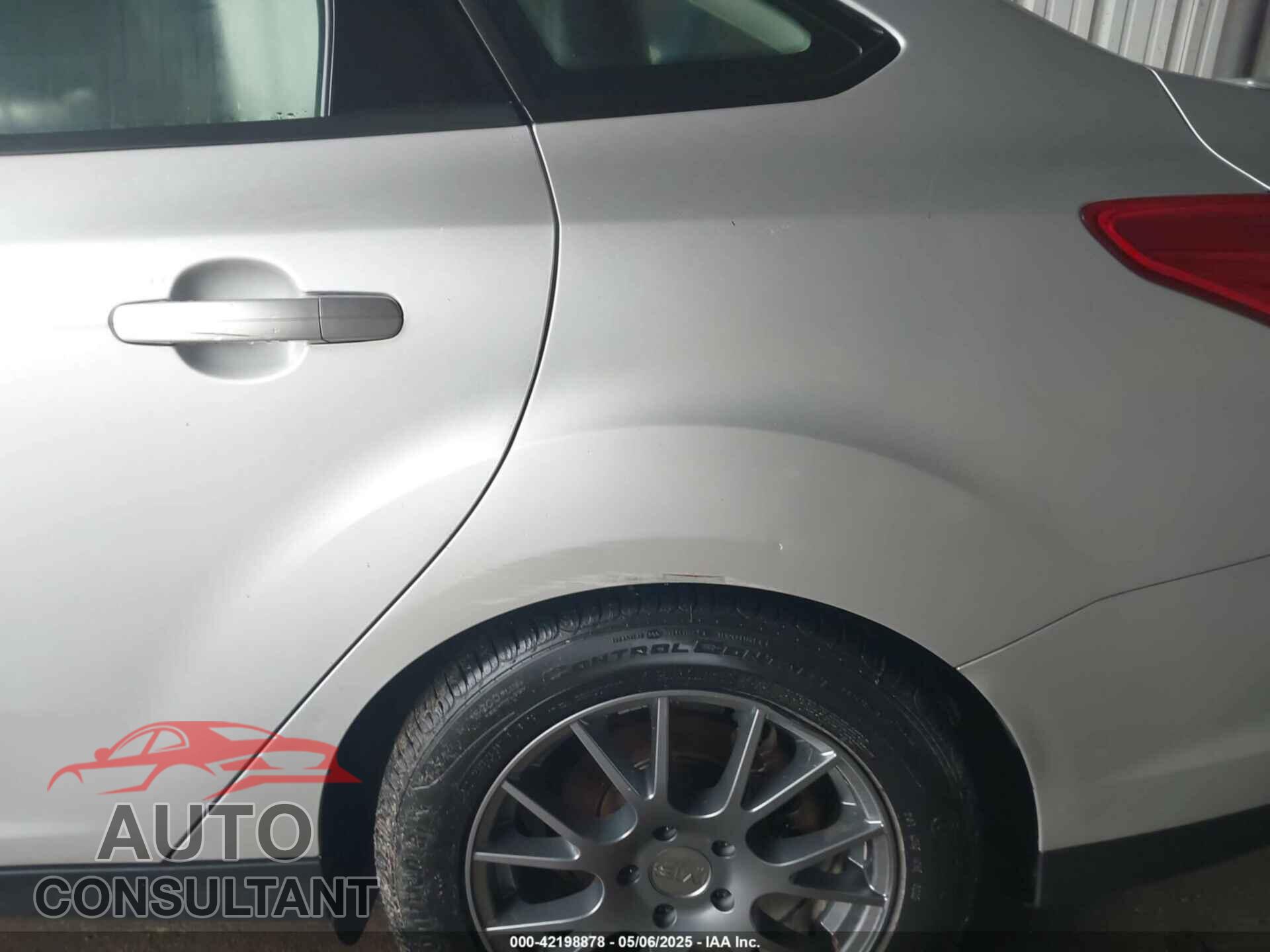 FORD FOCUS 2014 - 1FADP3F23EL158142