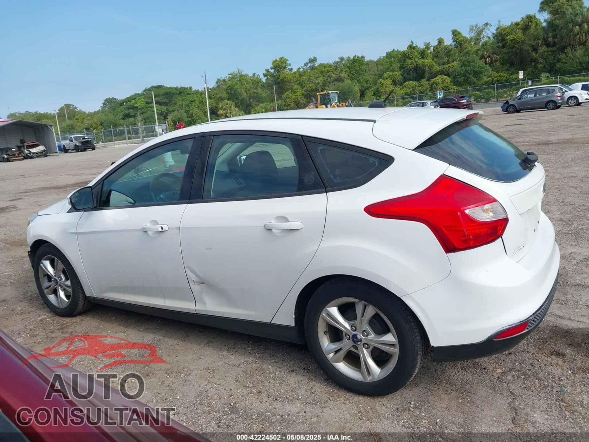 FORD FOCUS 2013 - 1FADP3K26DL341006