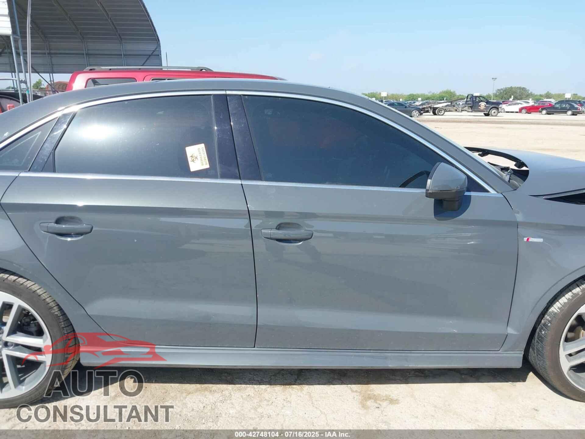 AUDI A3 2019 - WAUGUGFF9K1011502