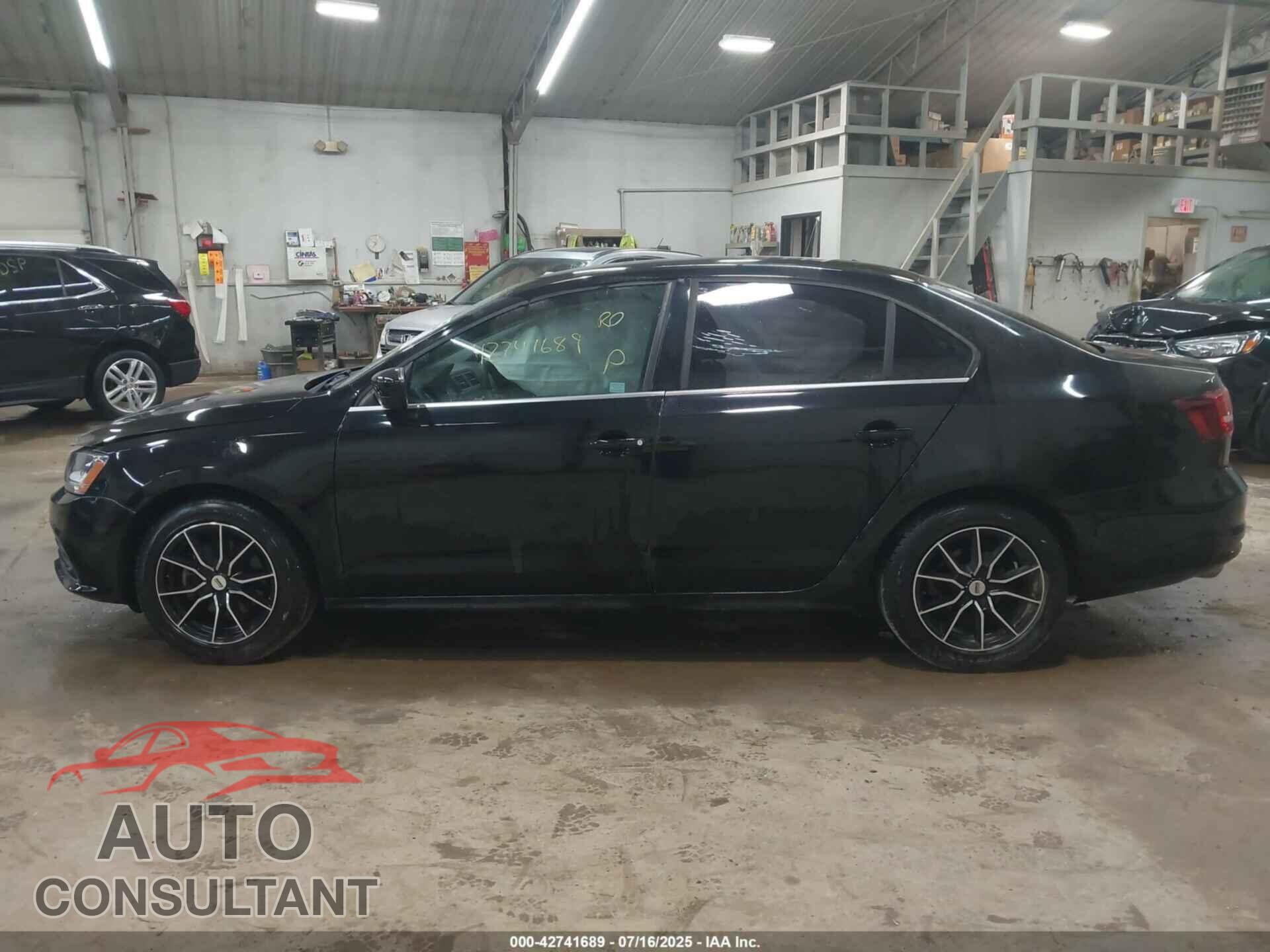 VOLKSWAGEN JETTA 2017 - 3VW2B7AJ0HM399159