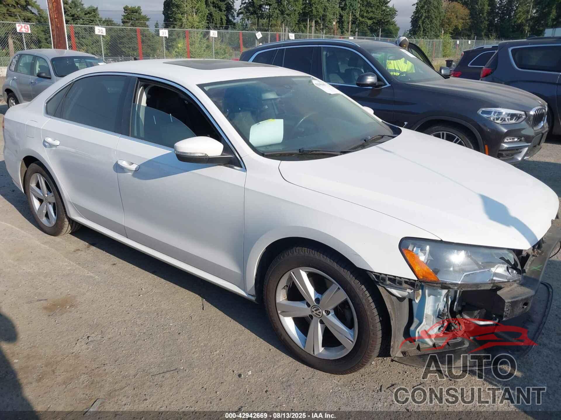 VOLKSWAGEN PASSAT 2013 - 1VWBP7A32DC062796
