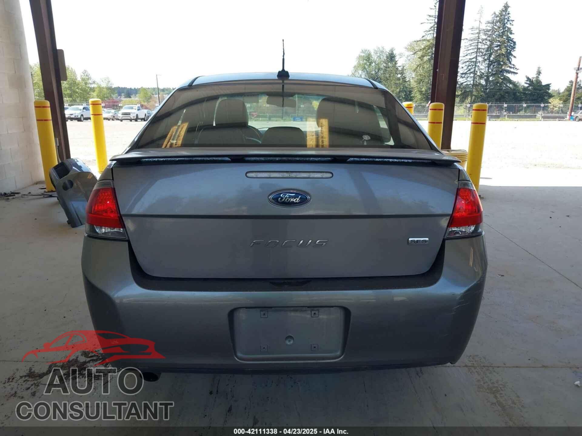 FORD FOCUS 2011 - 1FAHP3GN2BW114041