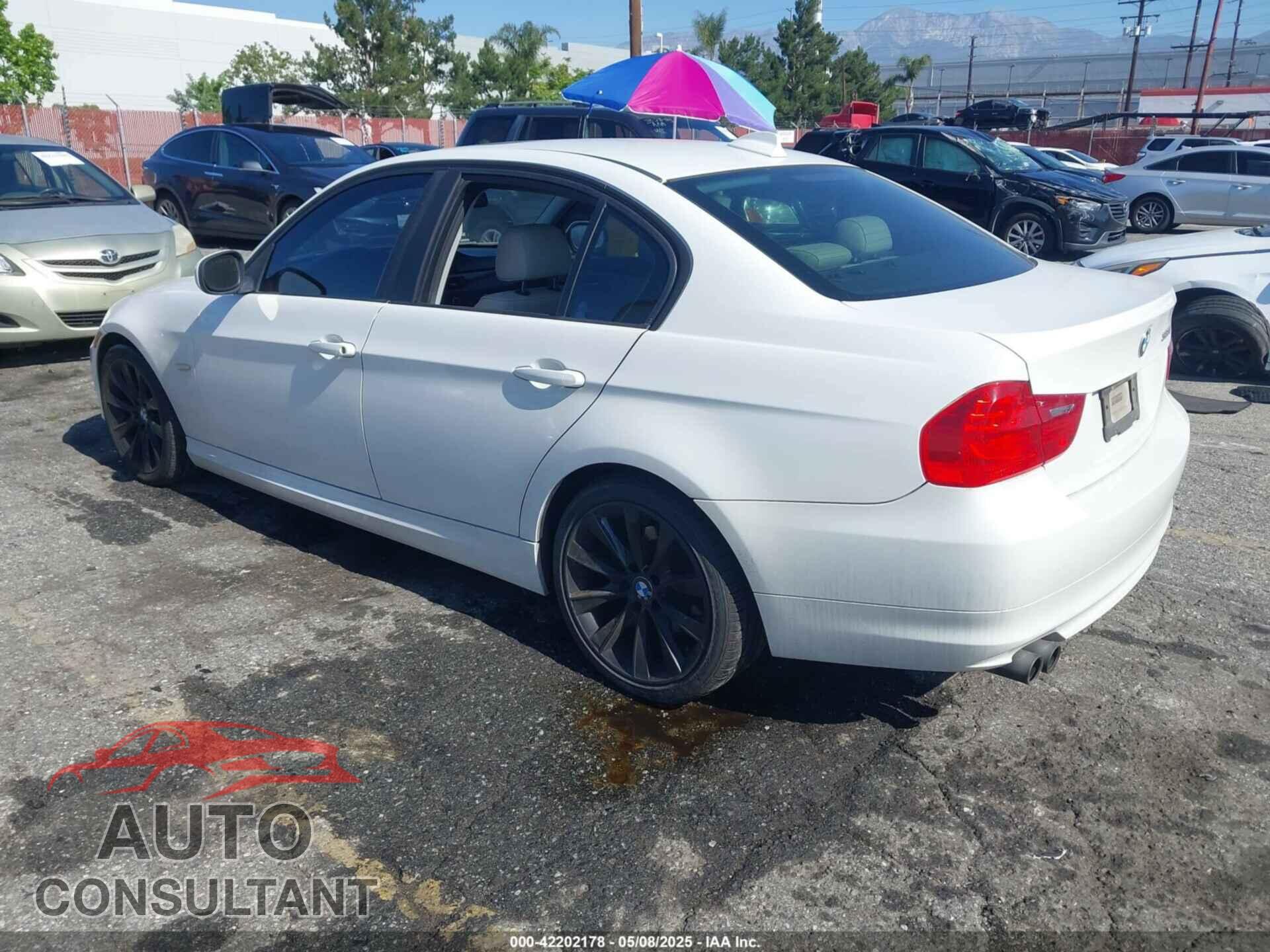 BMW 328I 2011 - WBAPH5C53BA441577