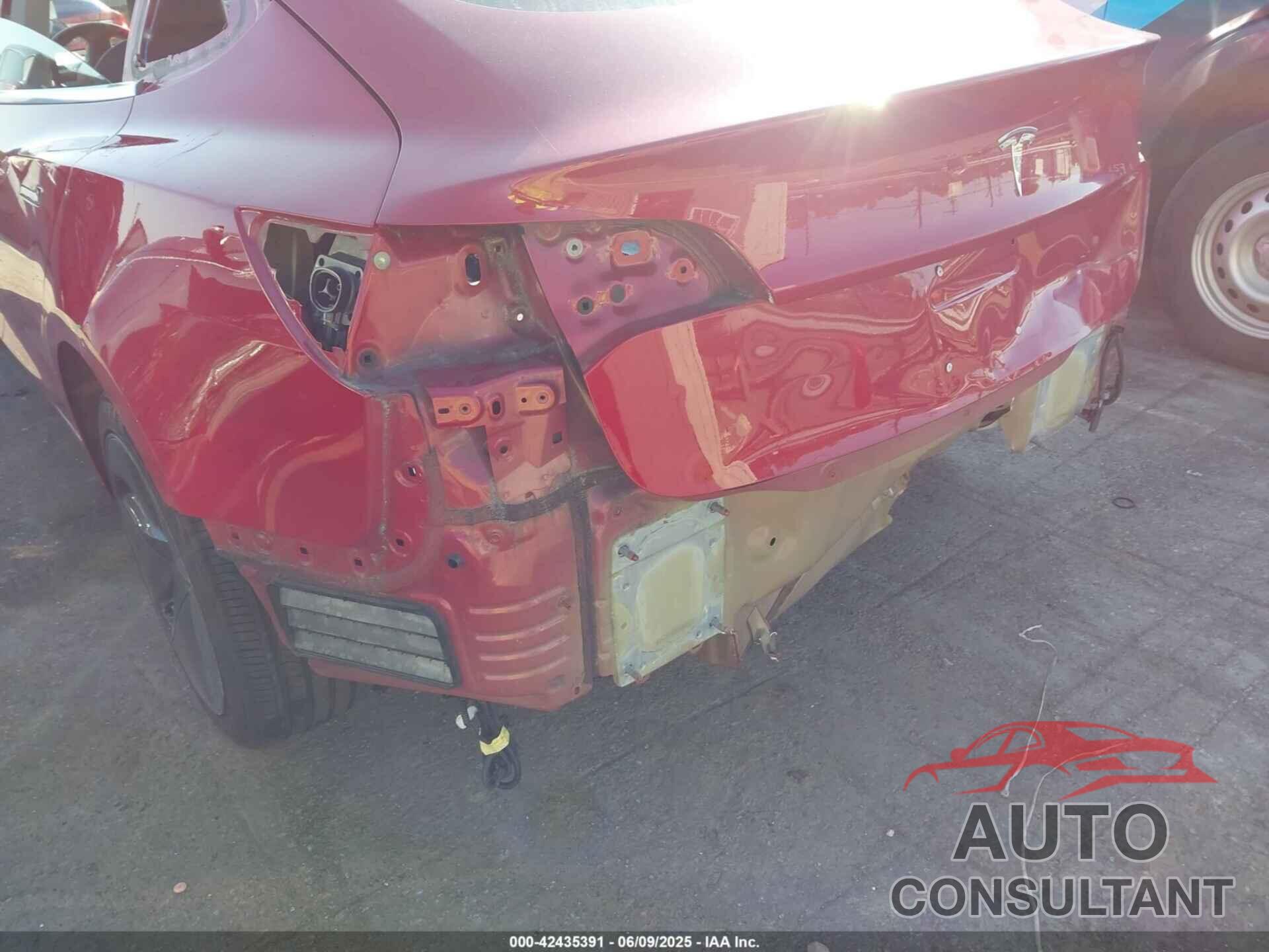 TESLA MODEL 3 2018 - 5YJ3E1EA5JF037831
