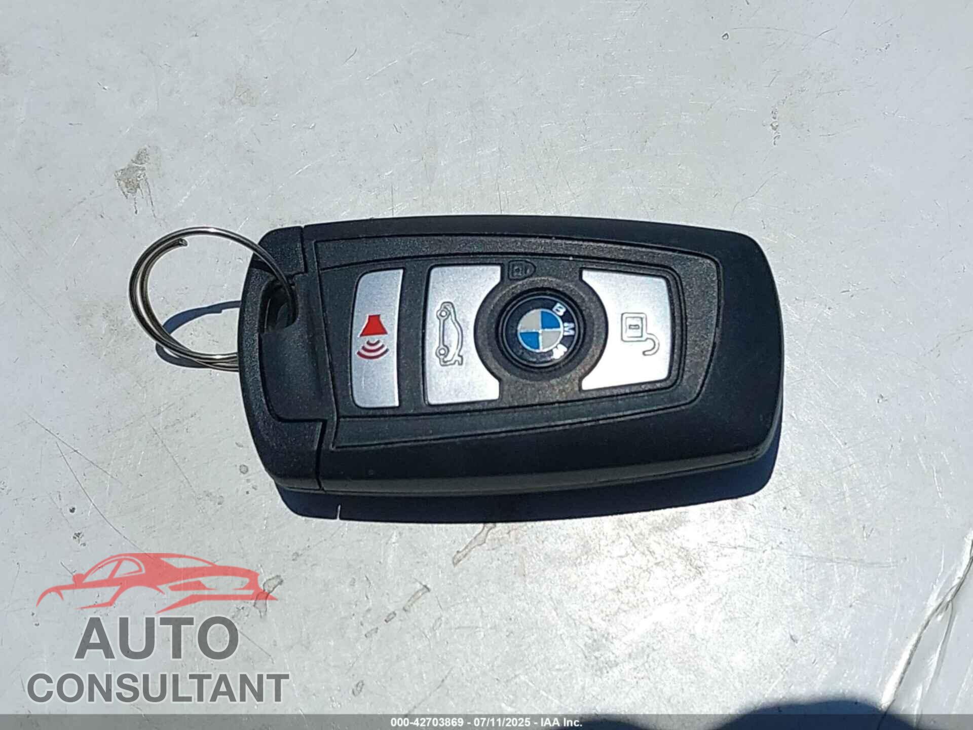 BMW 320I 2016 - WBA8E1G58GNT35223